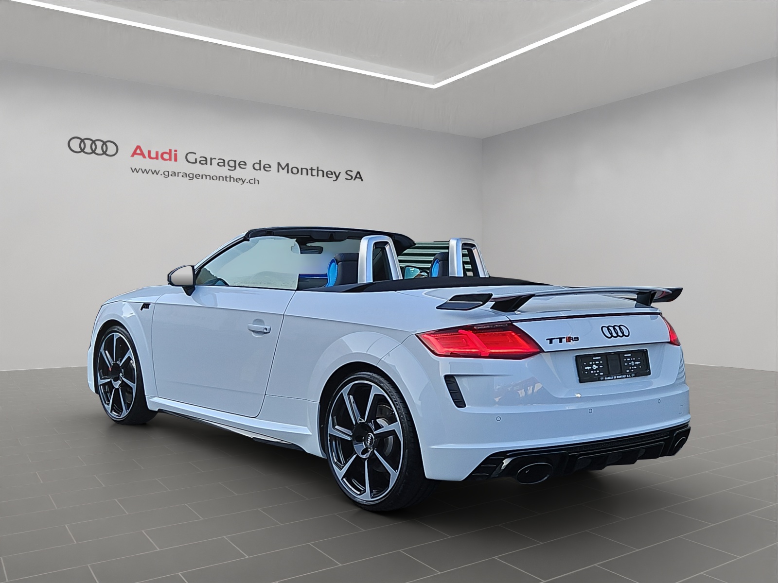 AUDI TT Roadster TTRS S-tronic-image-5