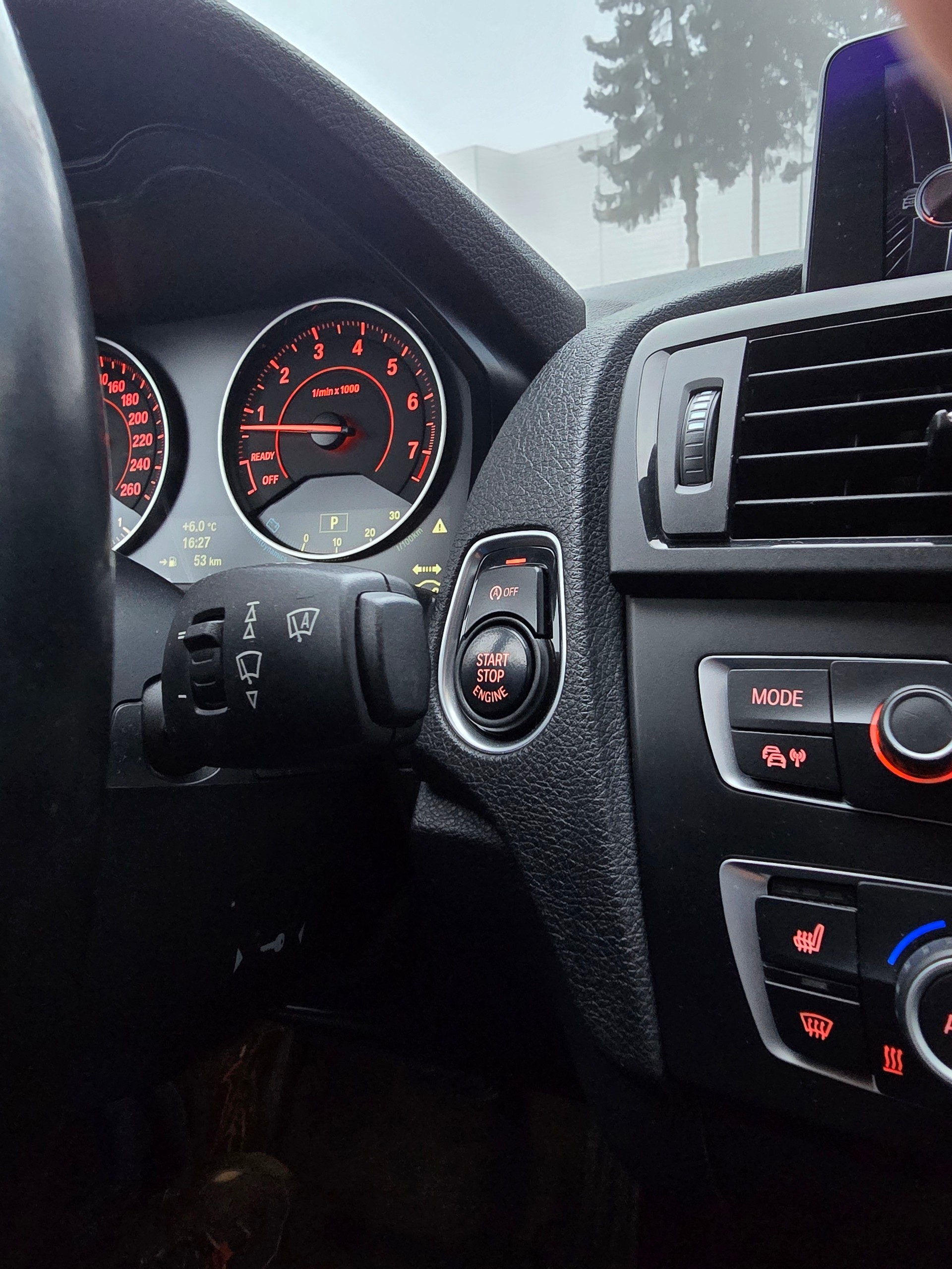 BMW M135i xDrive Steptronic-image-14