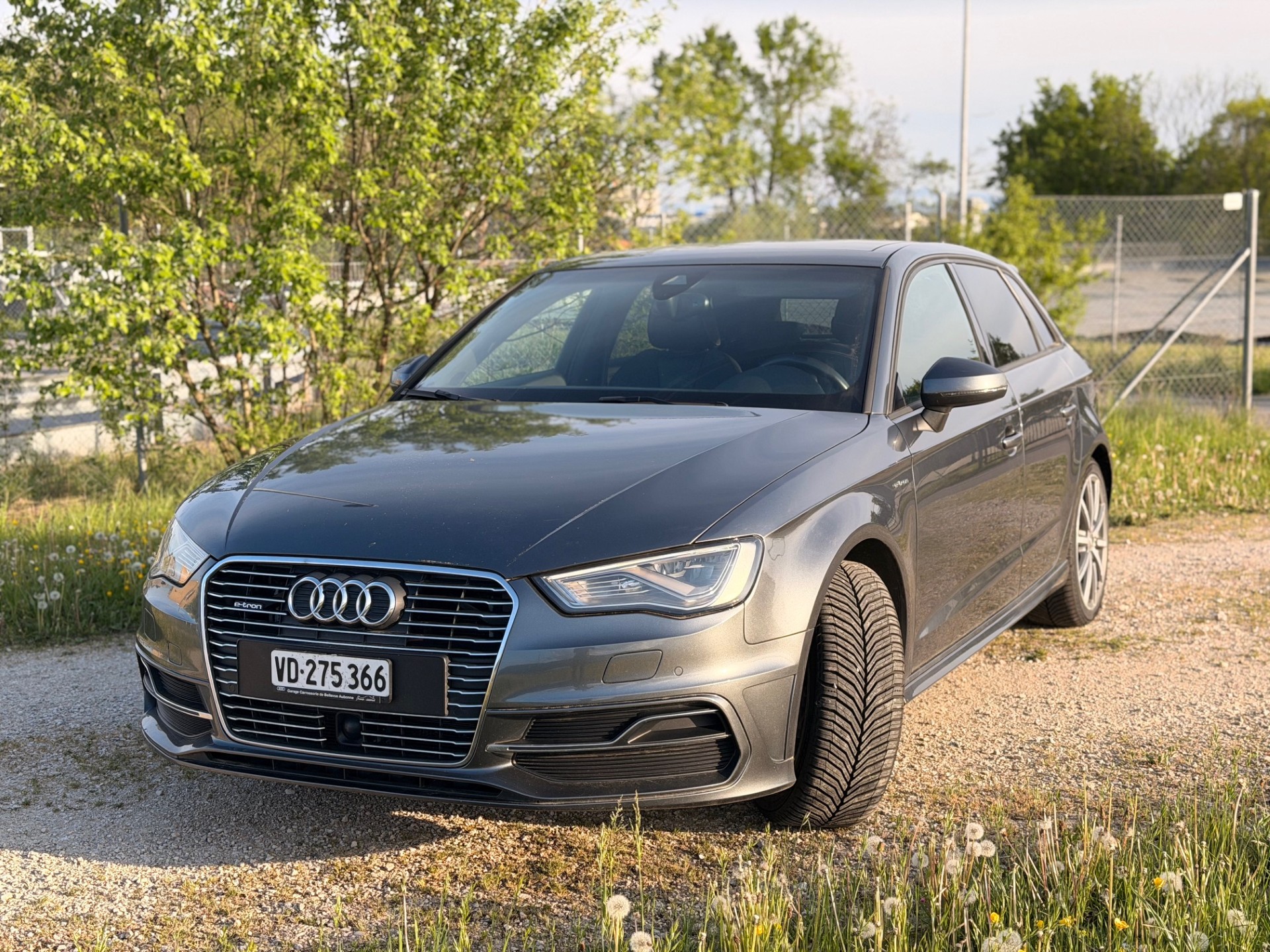 AUDI A3 Sportback 1.4 e-tron Ambition S-tronic-image-2