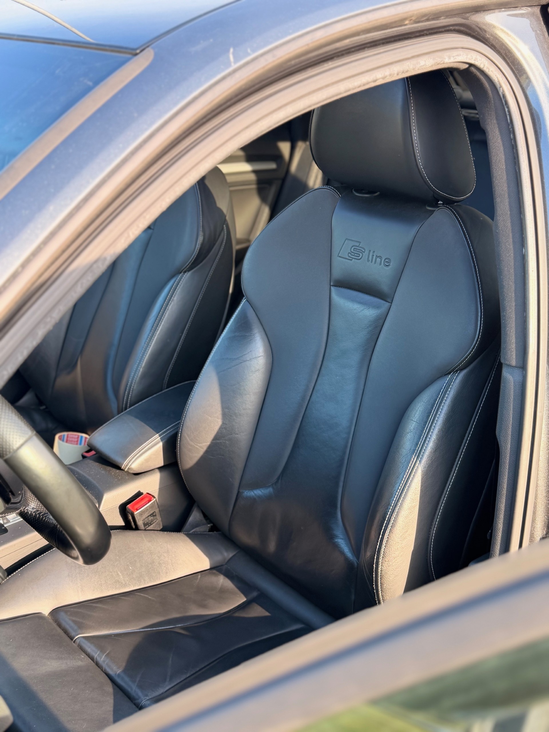 AUDI A3 Sportback 1.4 e-tron Ambition S-tronic-image-5