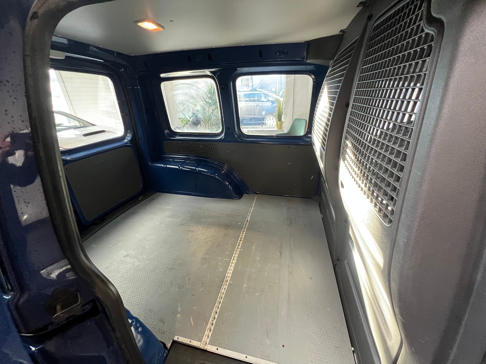 VW Caddy 2.0 EcoFuel-image-8
