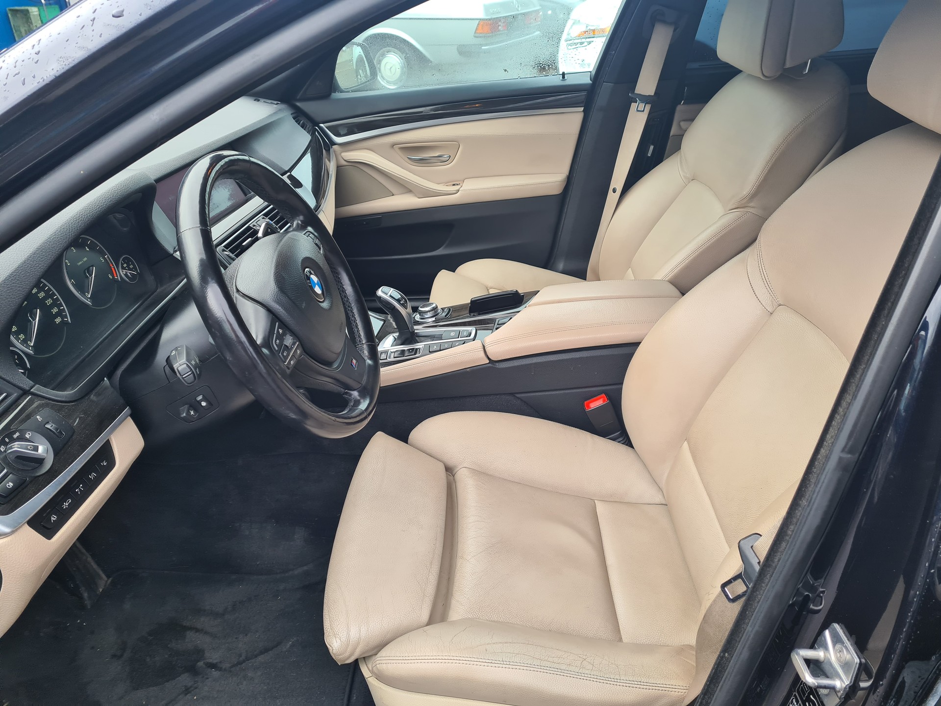BMW 535d xDrive Touring Steptronic-image-10