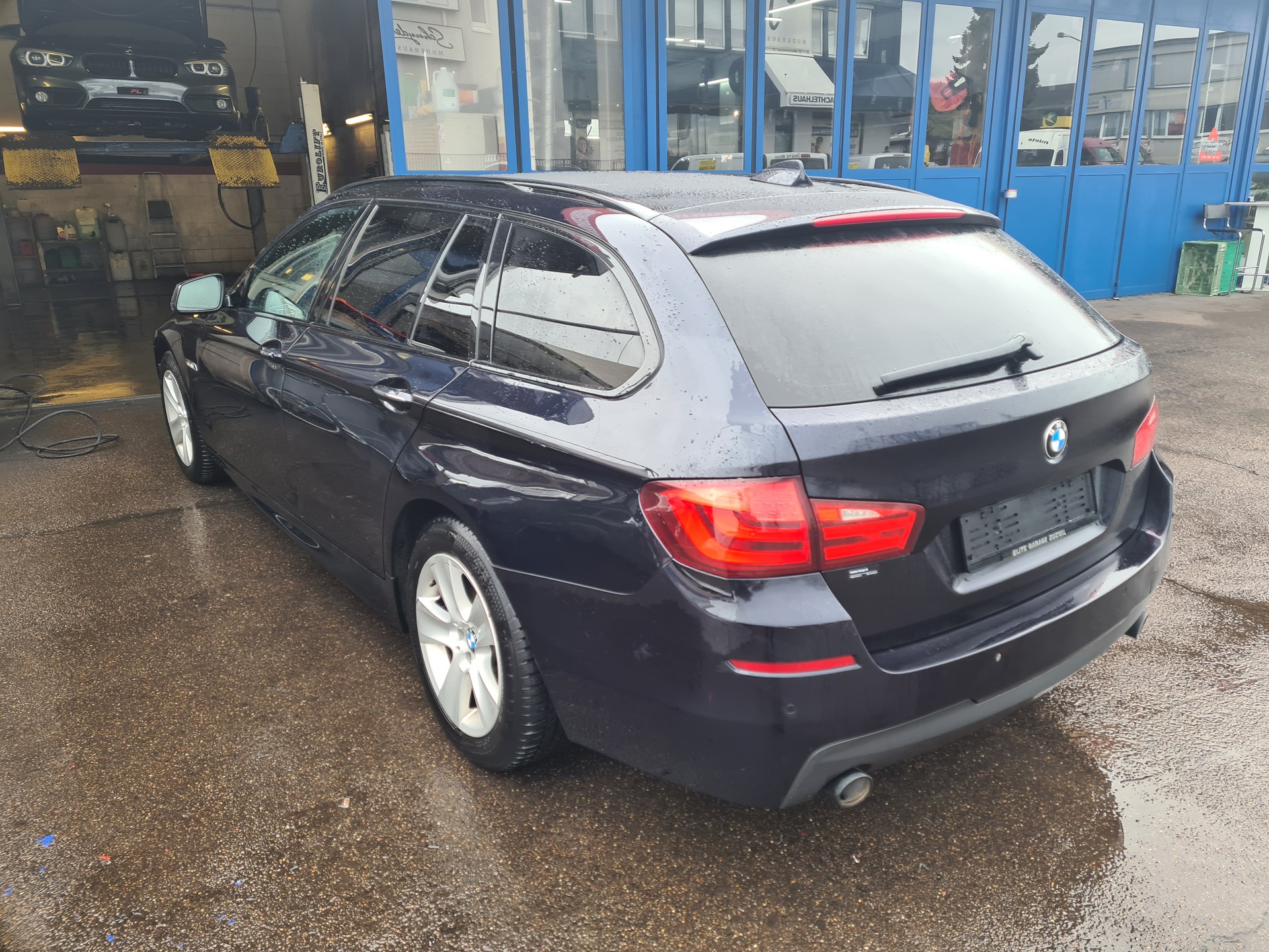 BMW 535d xDrive Touring Steptronic-image-3
