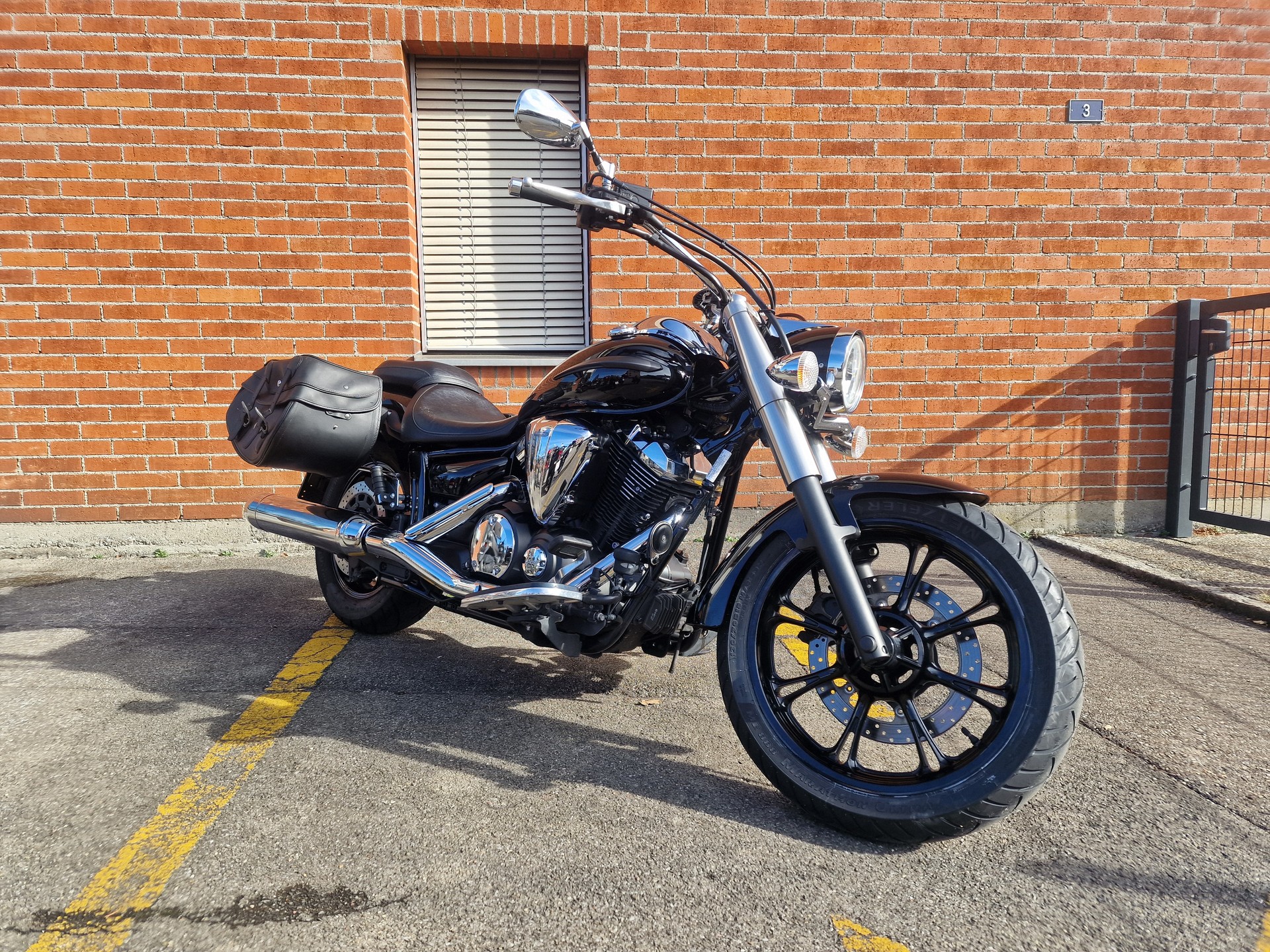 YAMAHA XVS 950 A Midnight Star