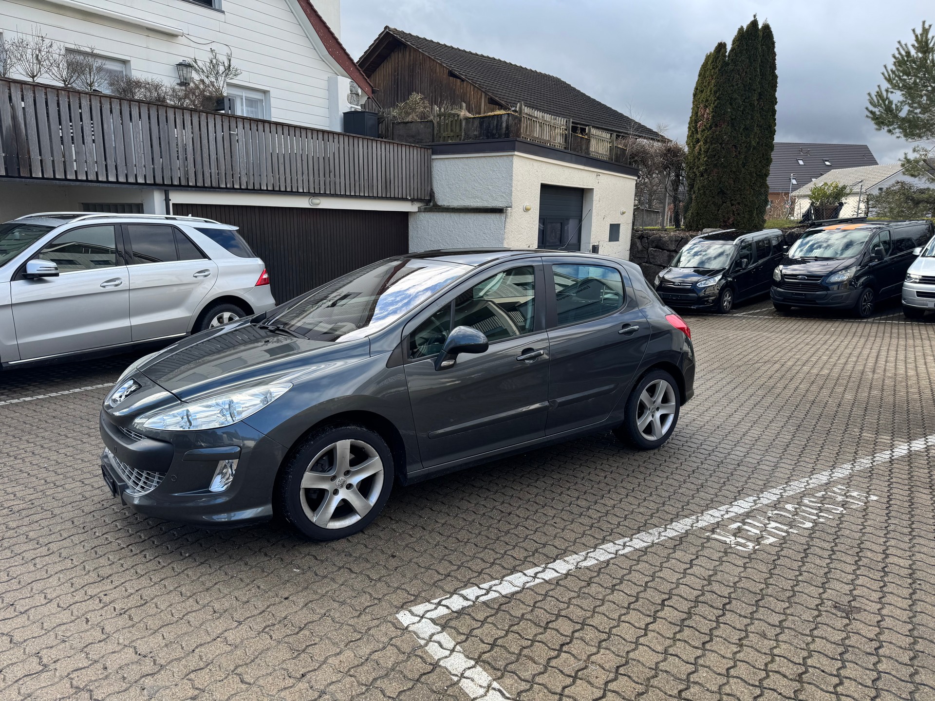 PEUGEOT 308 1.6 16V T Sport Pack Automatic-image-1