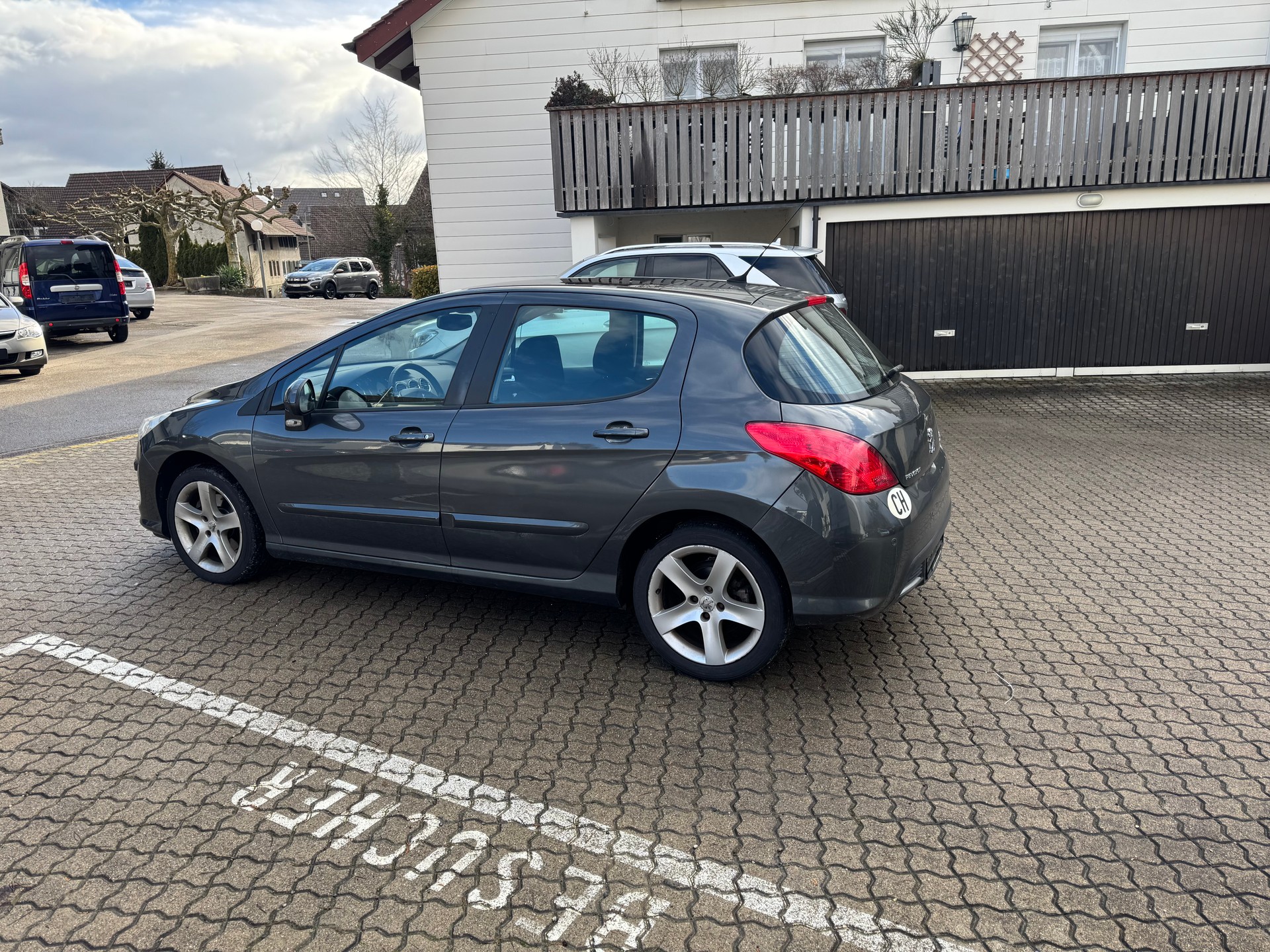 PEUGEOT 308 1.6 16V T Sport Pack Automatic-image-2