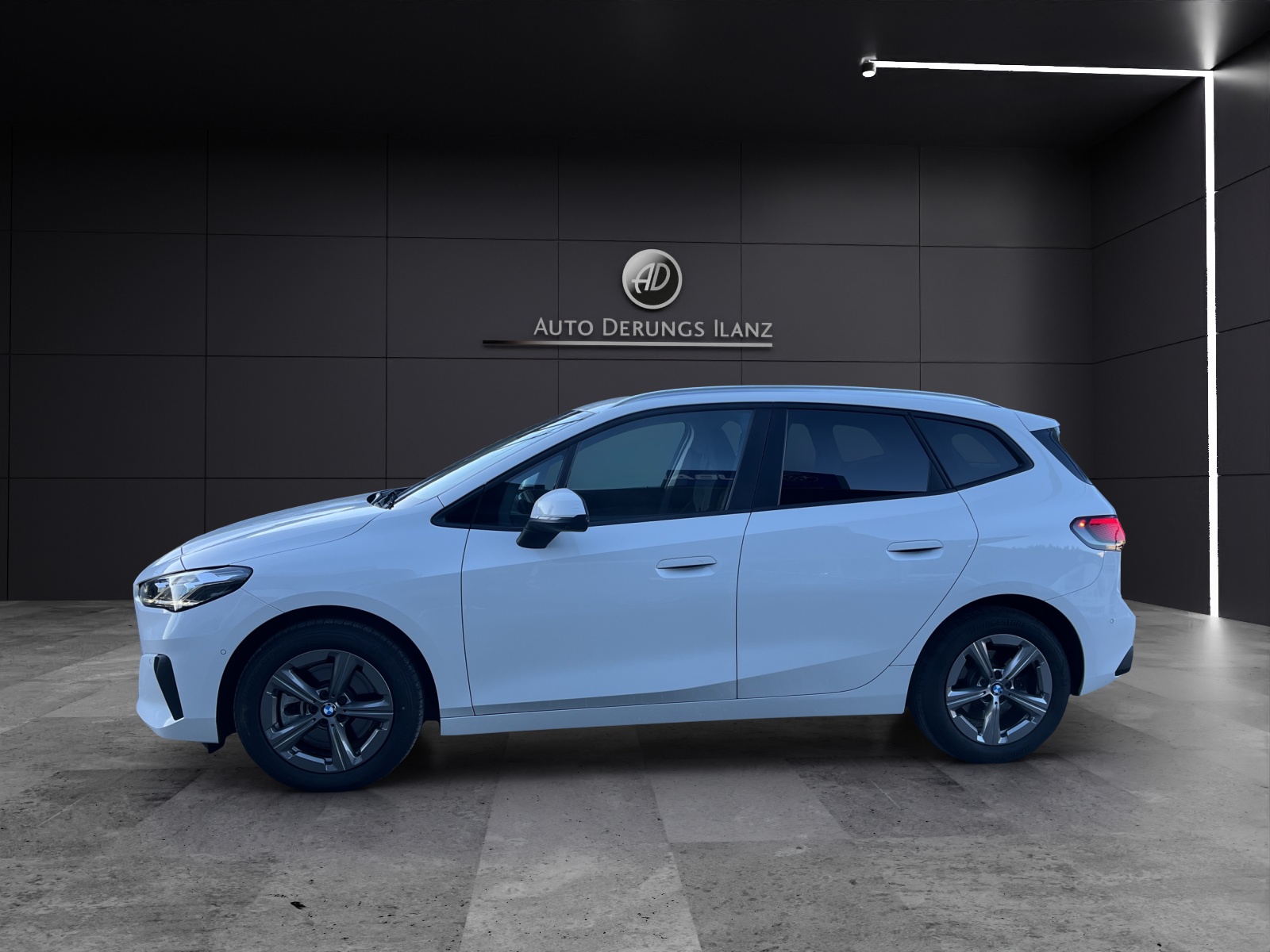 BMW 223d xDrive Active Tourer-image-5