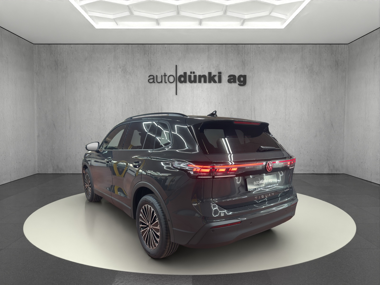 VW Tiguan 1.5 TSI evo2 eHybrid Life DSG-image-2