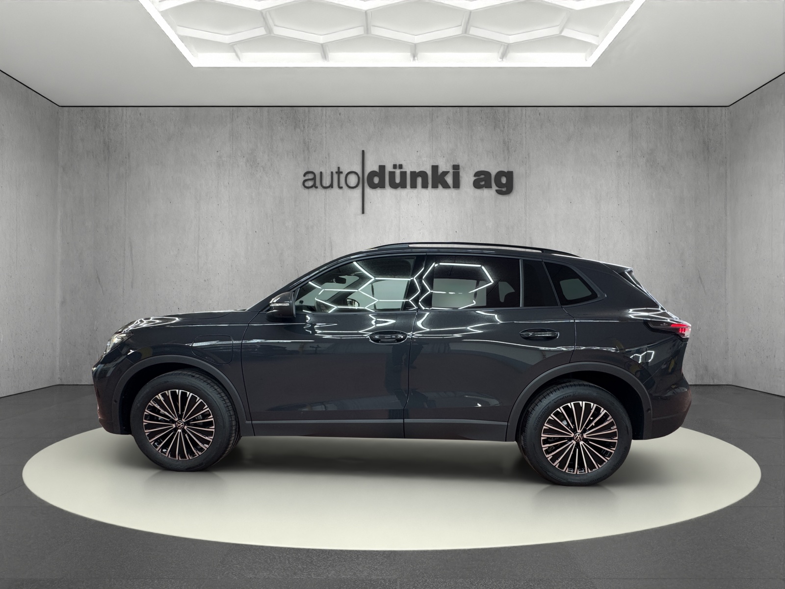 VW Tiguan 1.5 TSI evo2 eHybrid Life DSG-image-1