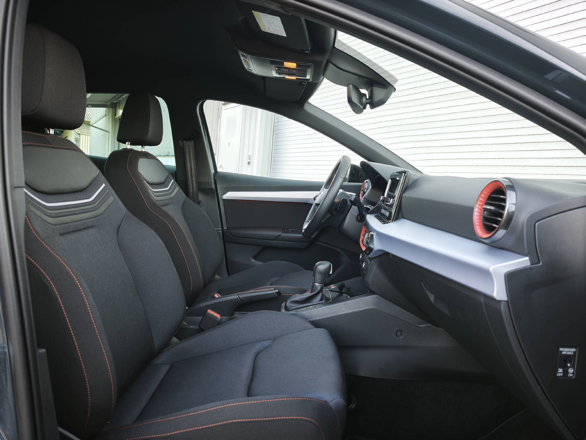 SEAT Ibiza 1.0 TSI 115 FR DSG-image-8
