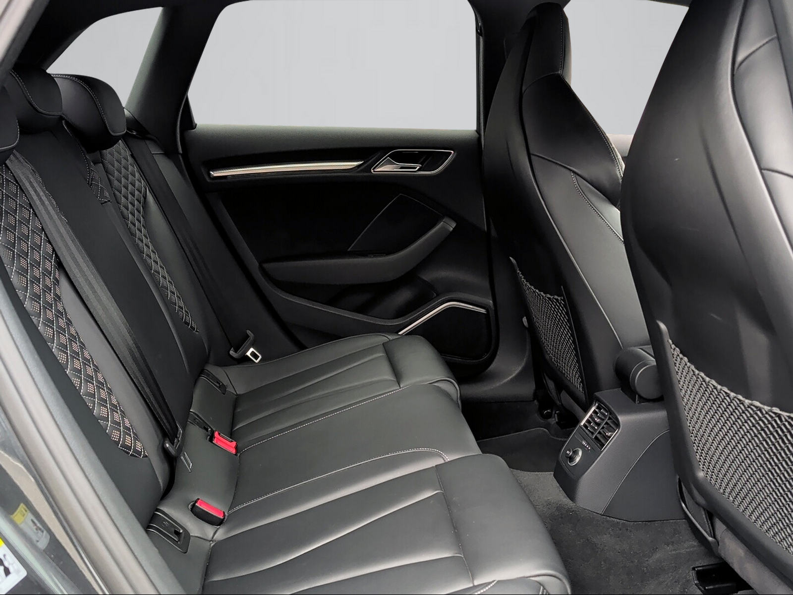 AUDI RS3 Sportback 2.5 TSI quattro S-tronic-image-7