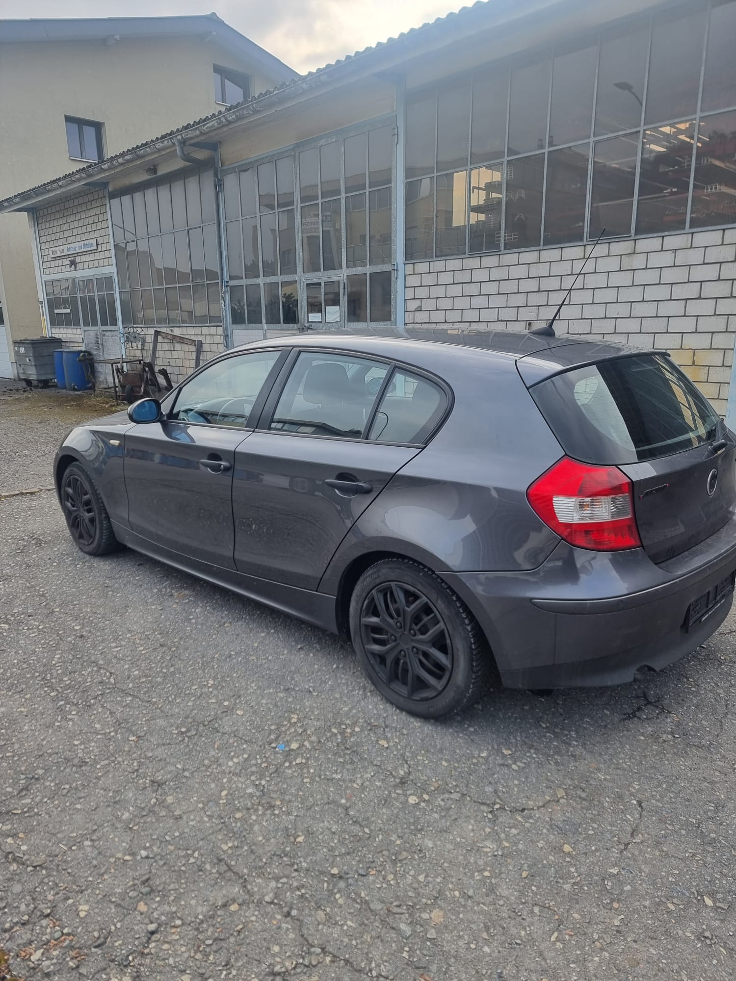 BMW 118d-image-4