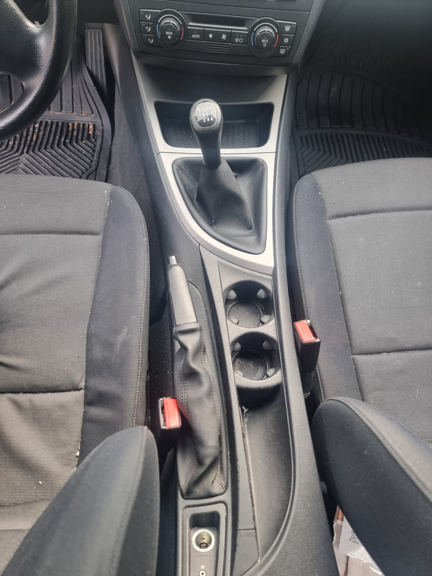 BMW 118d-image-7