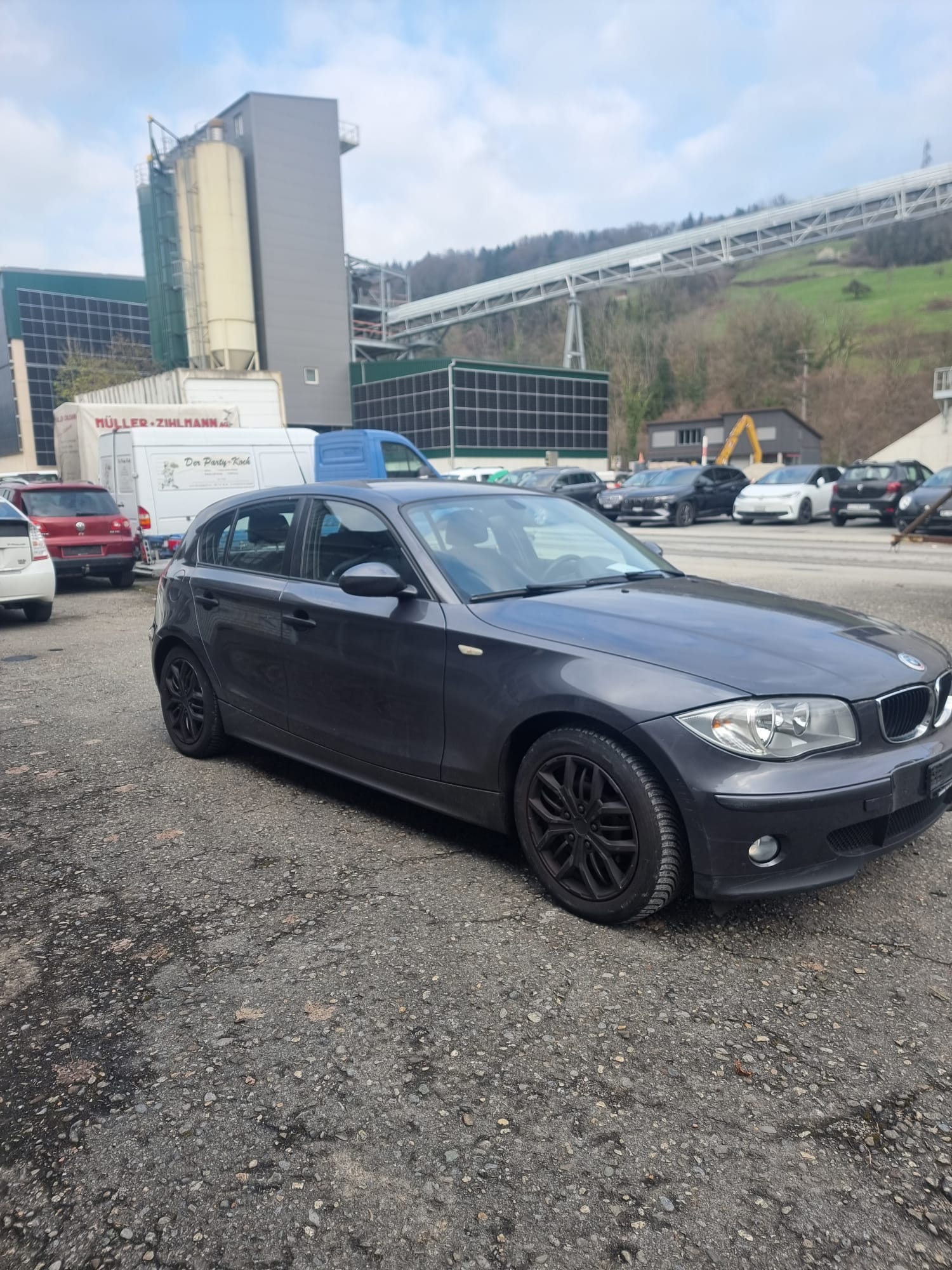 BMW 118d-image-1