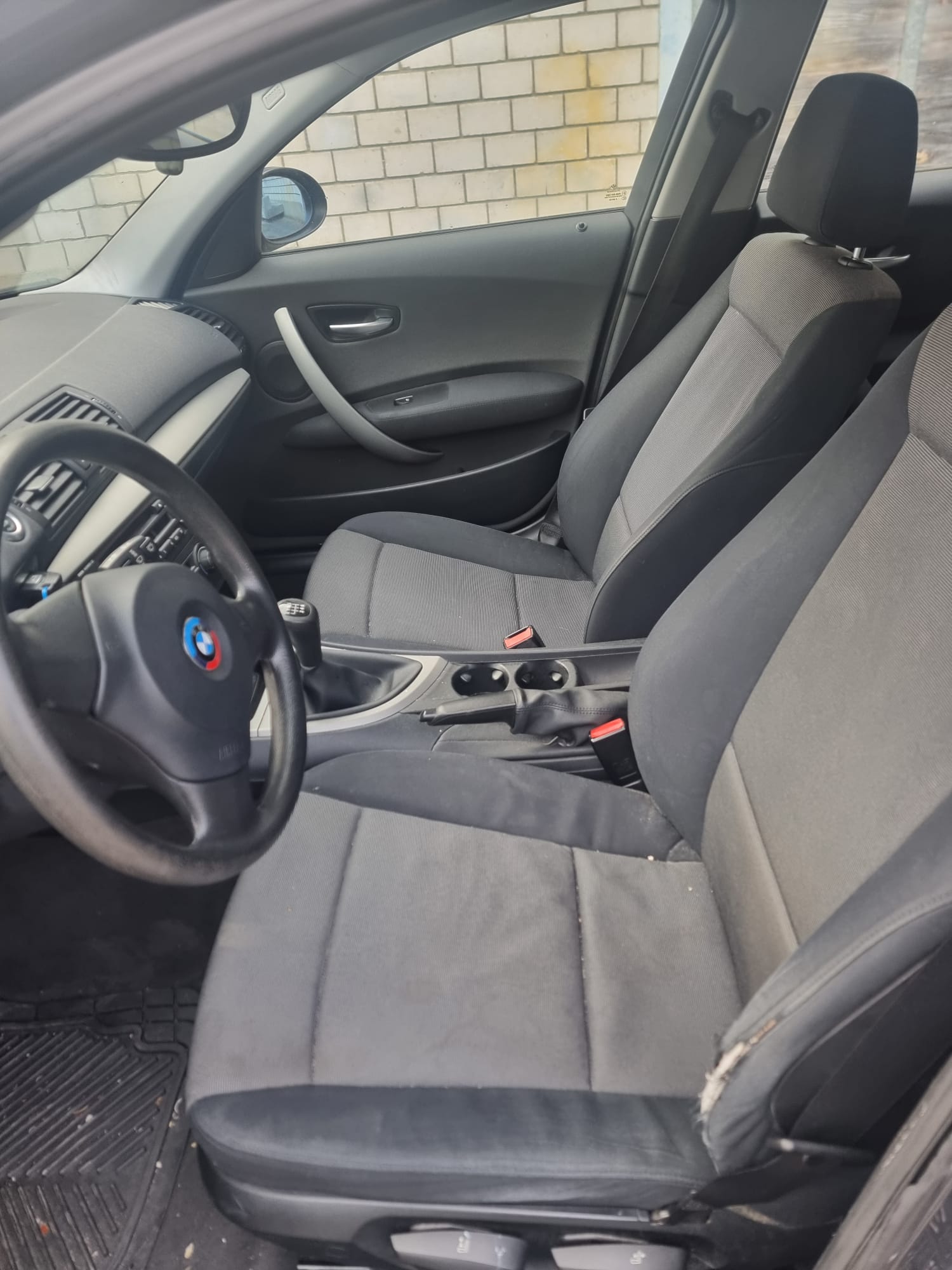 BMW 118d-image-6