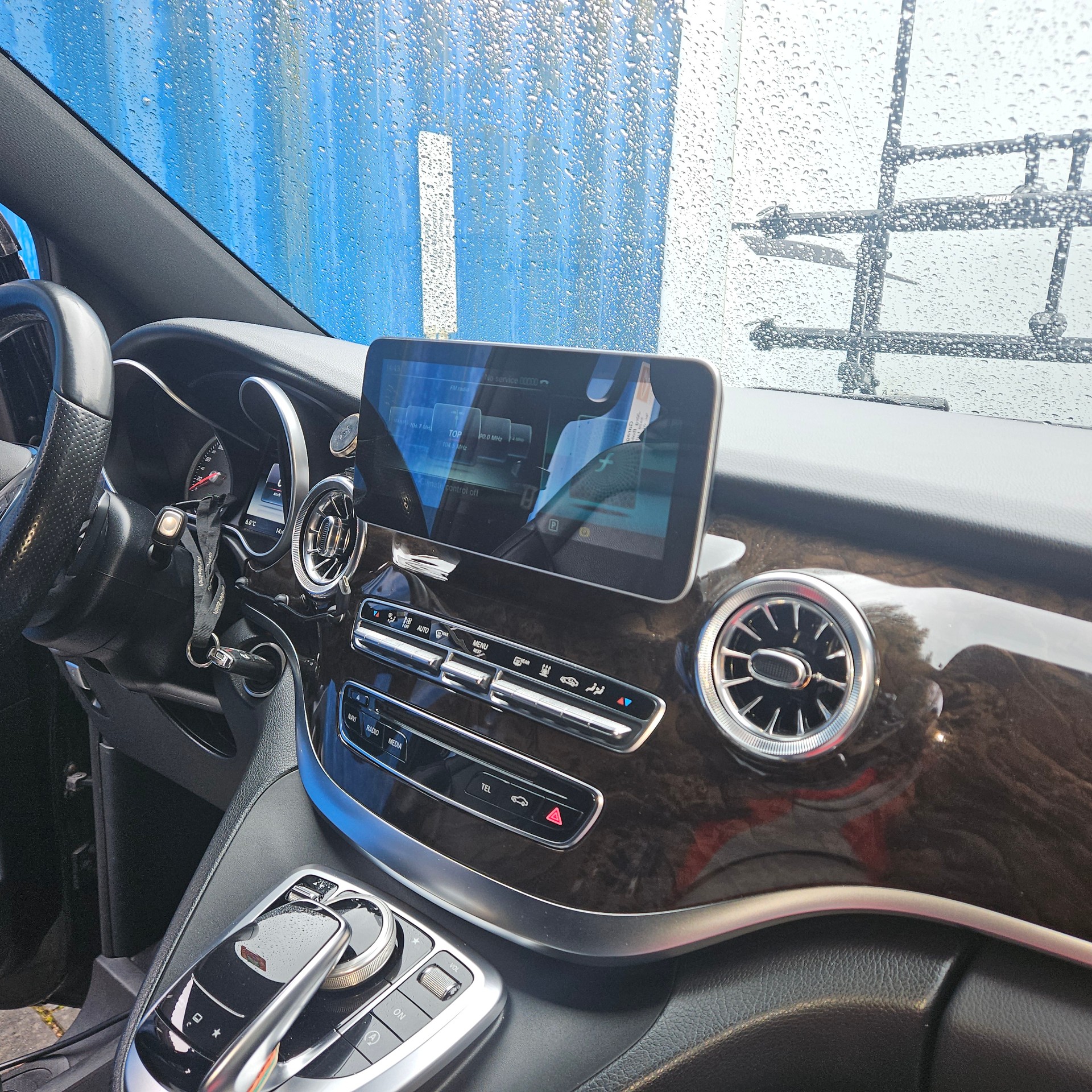 MERCEDES-BENZ V 250 d Avantgarde extralang 7G-Tronic-image-9