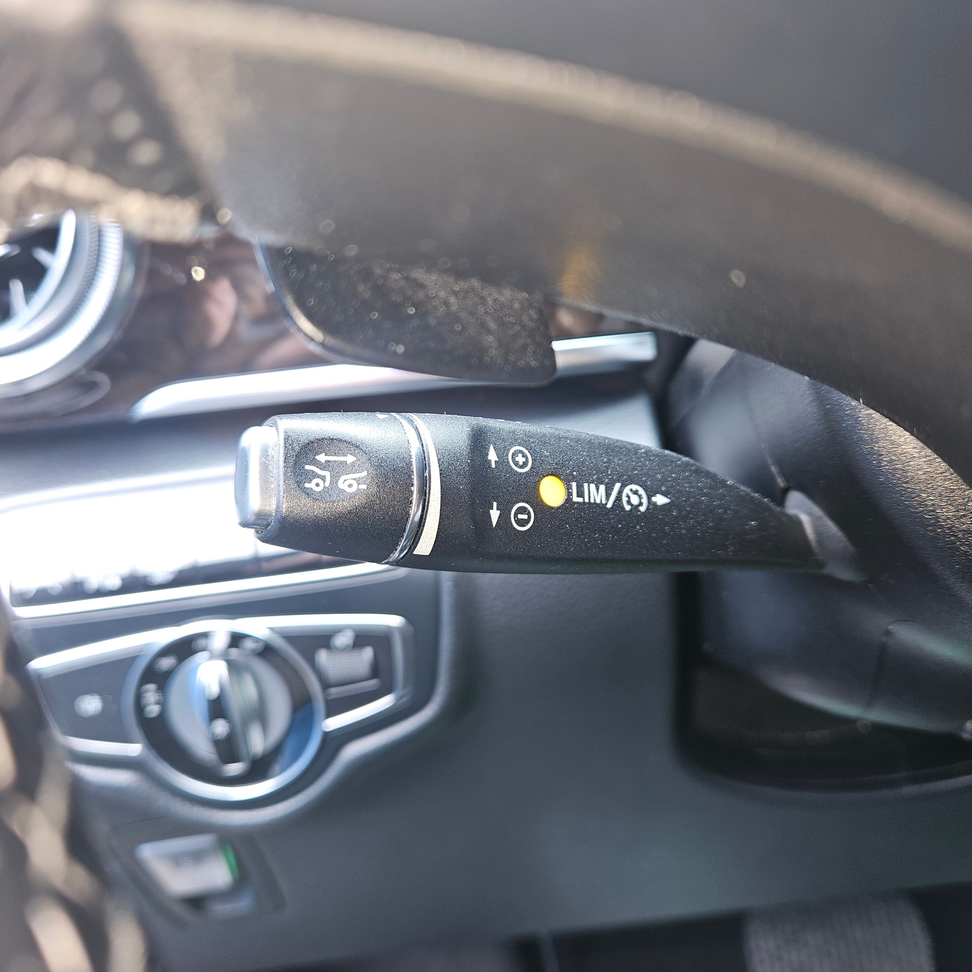 MERCEDES-BENZ V 250 d Avantgarde extralang 7G-Tronic-image-10