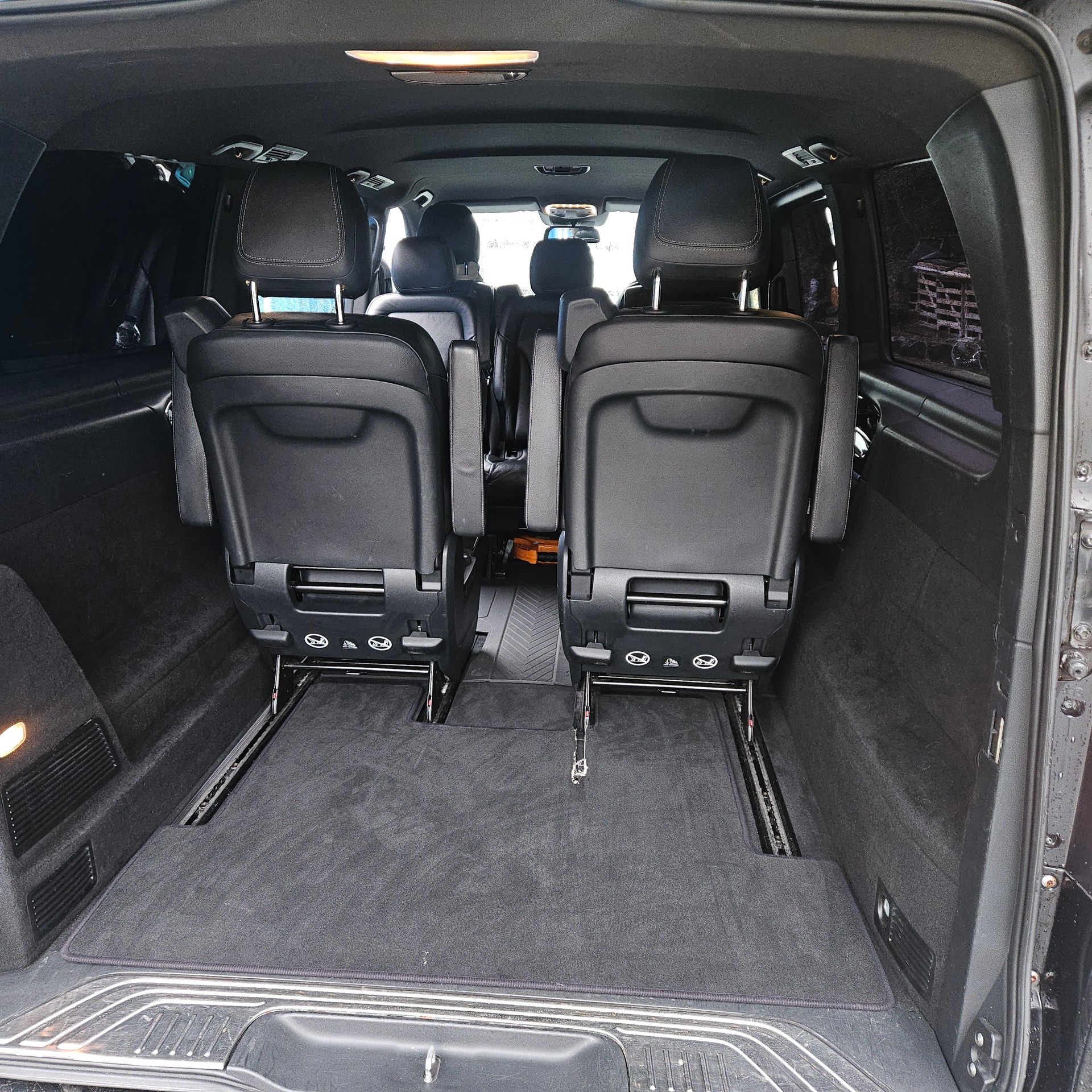 MERCEDES-BENZ V 250 d Avantgarde extralang 7G-Tronic-image-17