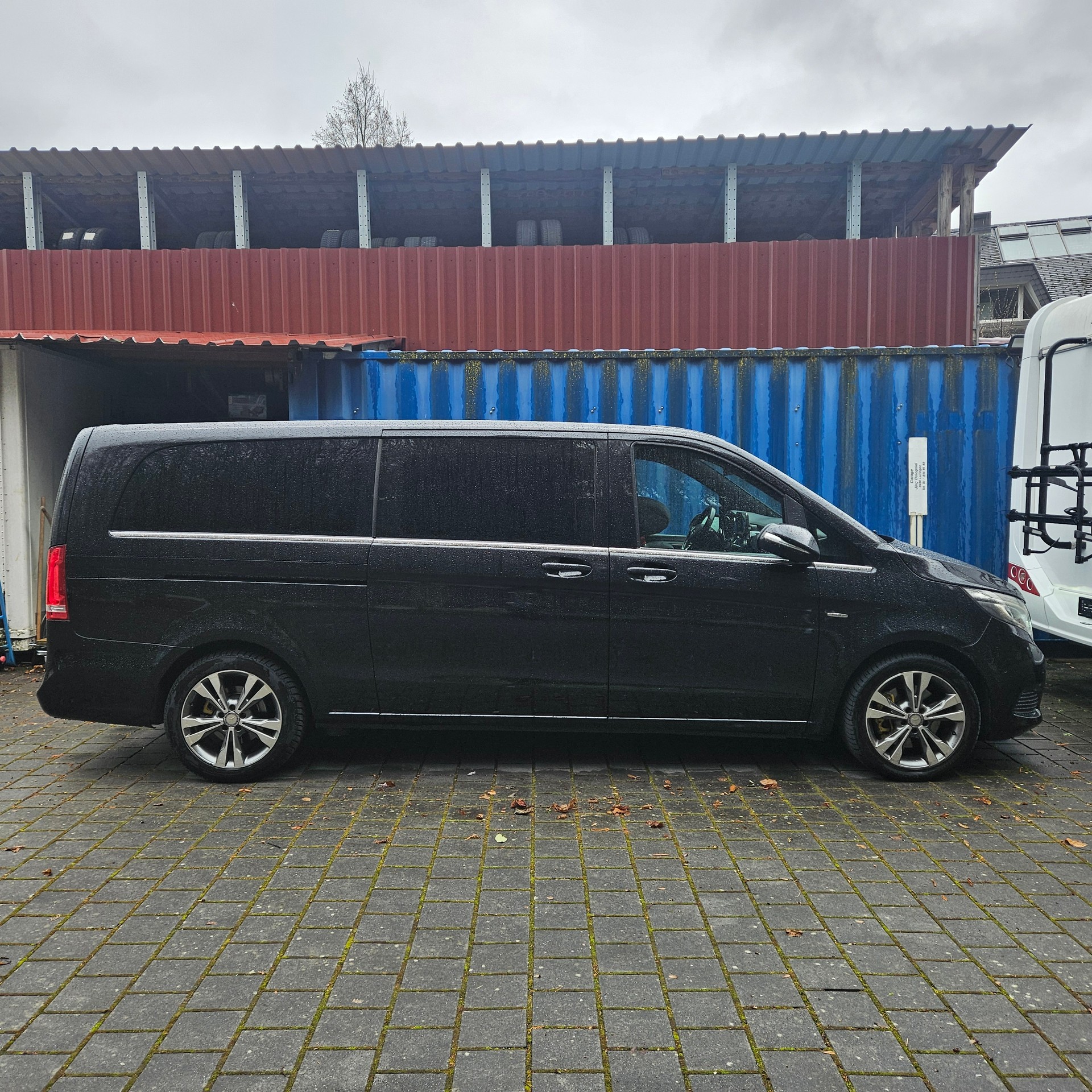 MERCEDES-BENZ V 250 d Avantgarde extralang 7G-Tronic-image-4