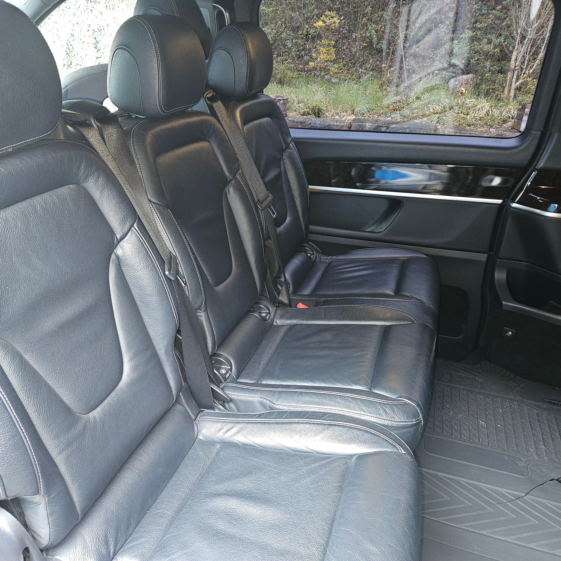 MERCEDES-BENZ V 250 d Avantgarde extralang 7G-Tronic-image-14