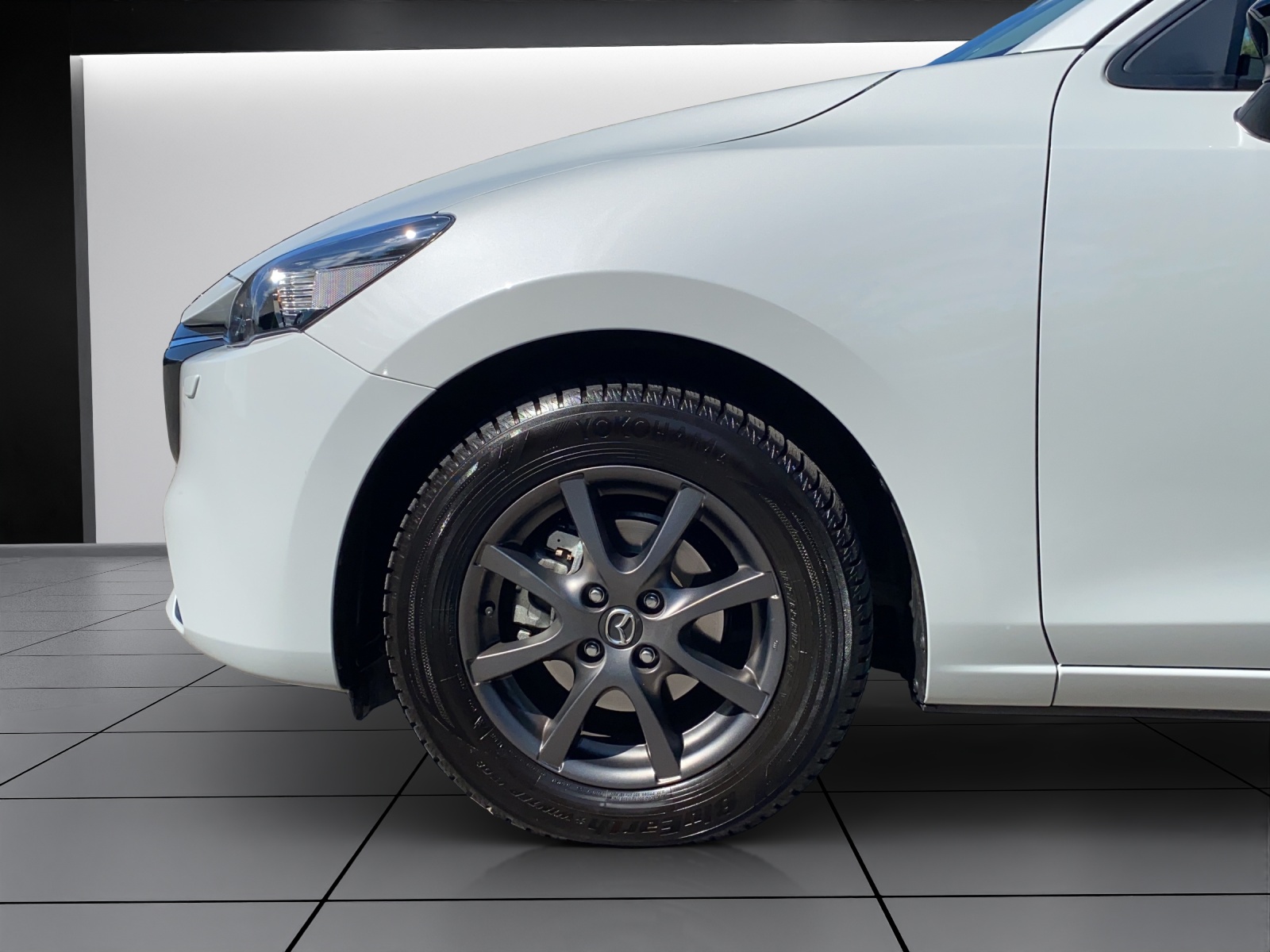 MAZDA 2 SKYACTIV-G 90 Homura Aka Automat-image-3