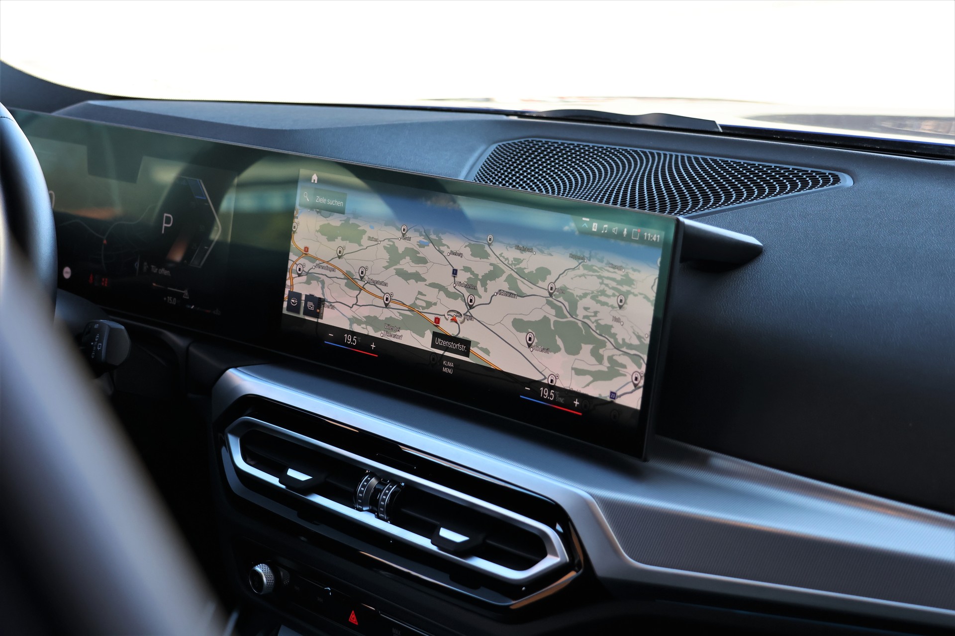 BMW 320d xDrive 48V Touring Steptronic M Sport + AHK 1.8T-image-19