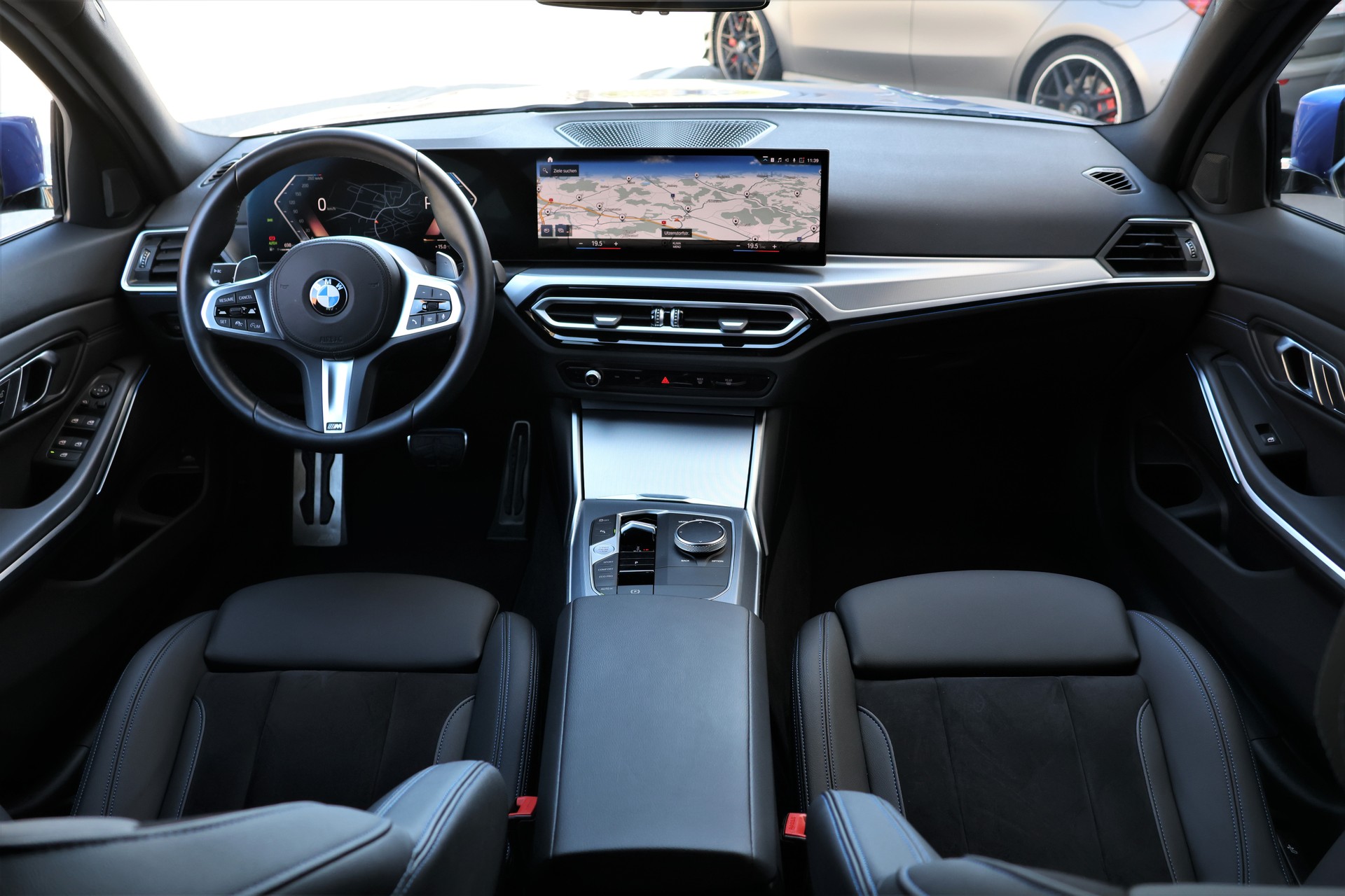 BMW 320d xDrive 48V Touring Steptronic M Sport + AHK 1.8T-image-14