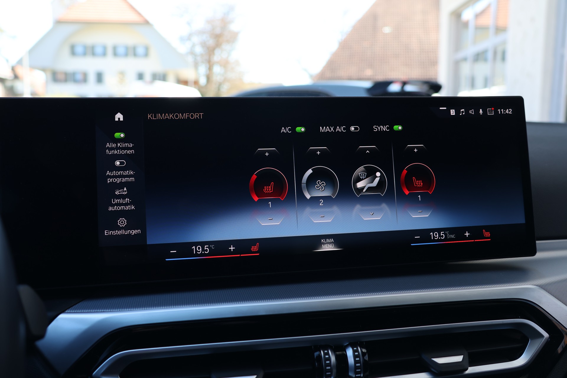 BMW 320d xDrive 48V Touring Steptronic M Sport + AHK 1.8T-image-26