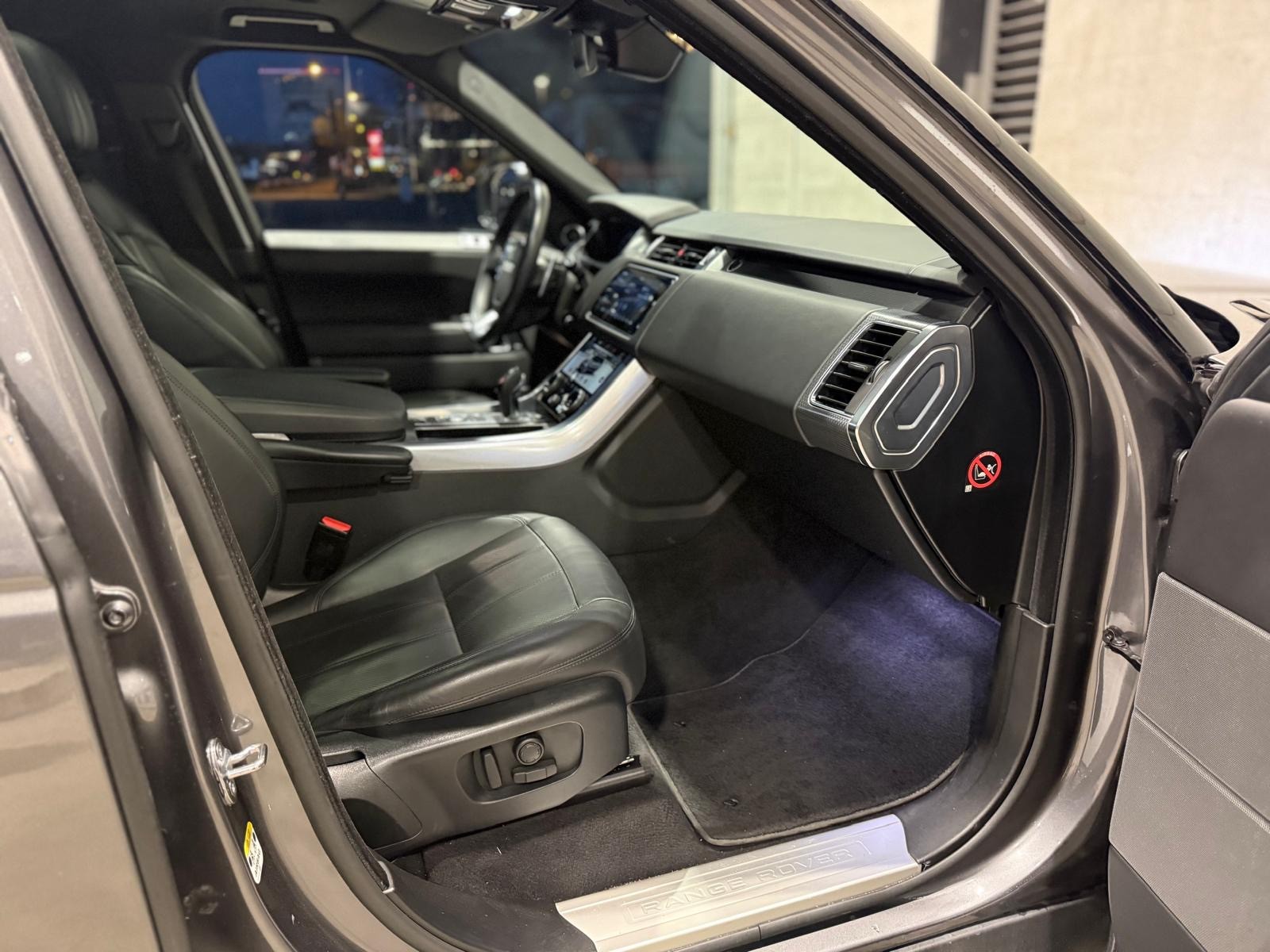 LAND ROVER Range Rover Sport 3.0 SDV6 SE Automatic-image-14