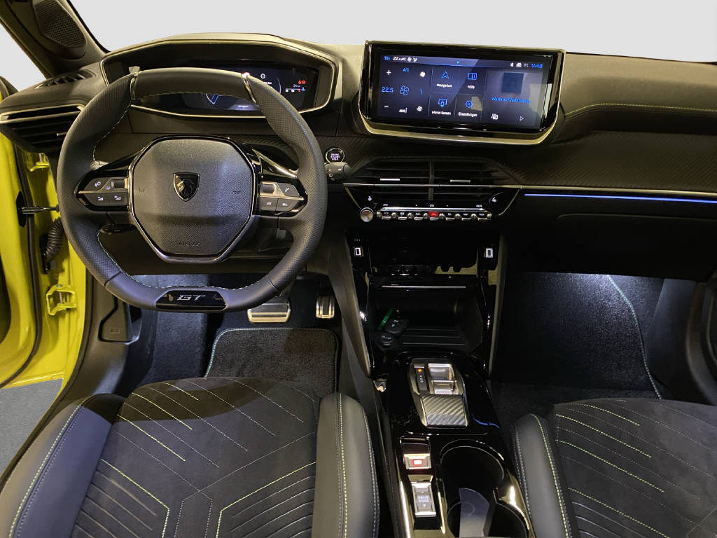 PEUGEOT 208 1.2 Hybrid 145 GT-image-9