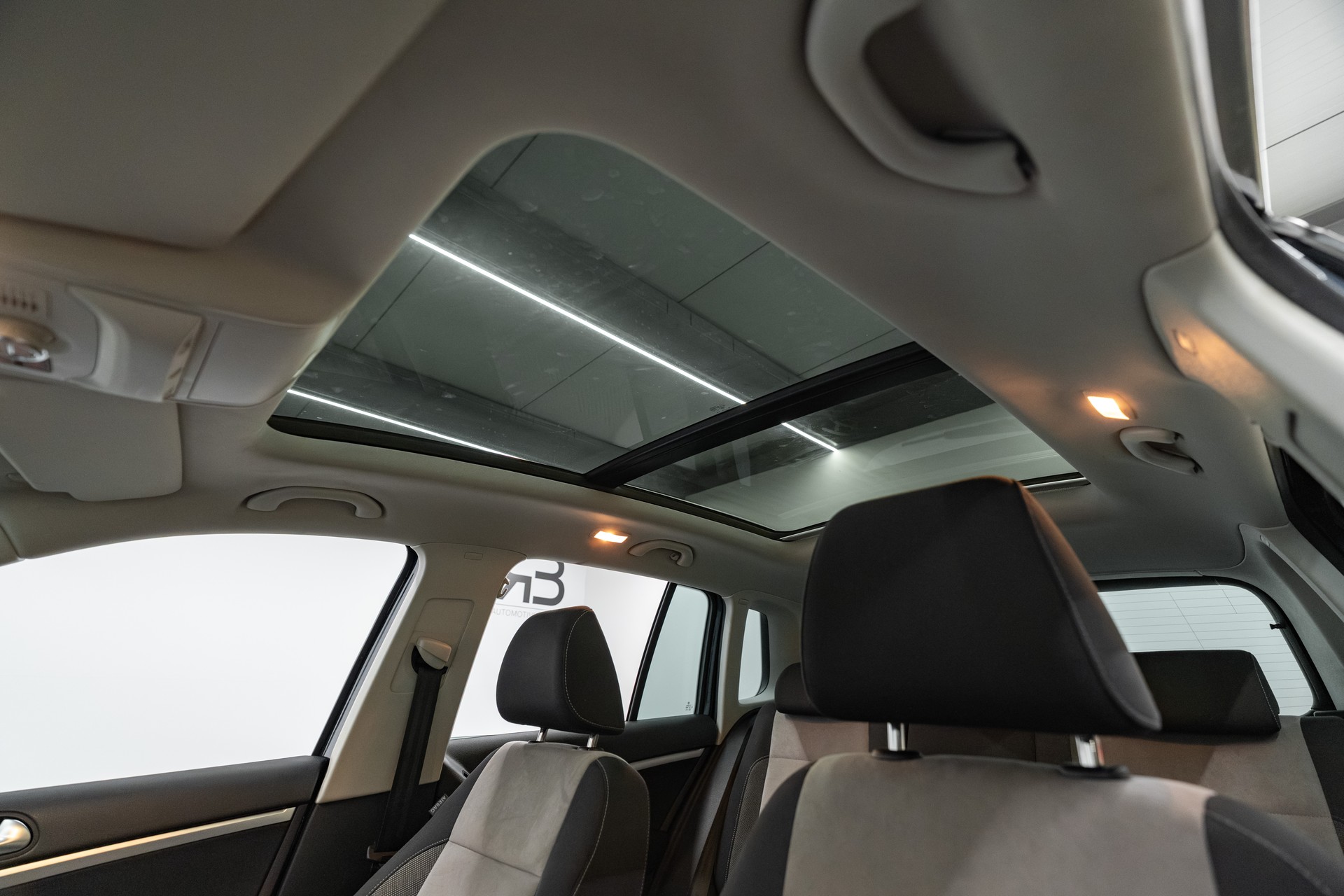 VW Tiguan 2.0 TSI Track&Field 4Motion DSG-image-13