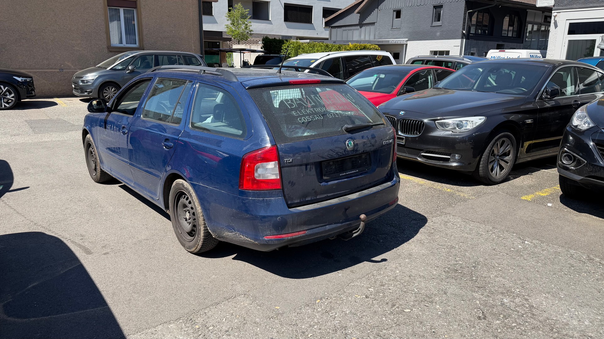 SKODA Octavia Combi 1.6 TDI Ambiente-image-3
