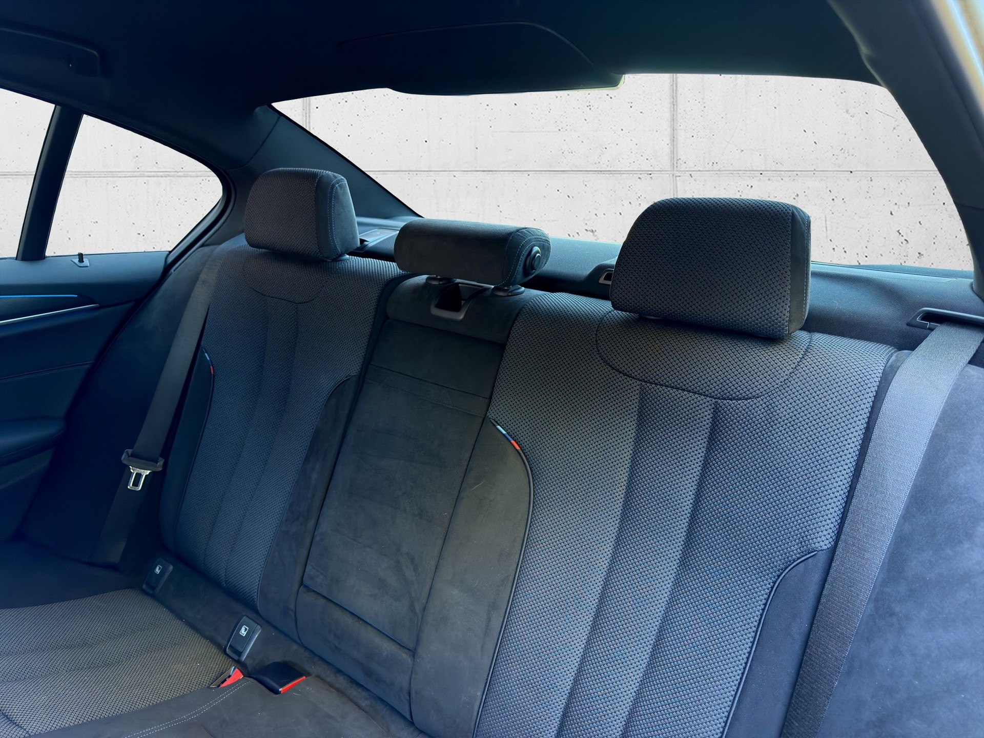 BMW 530e xDrive M Sport Steptronic-image-26