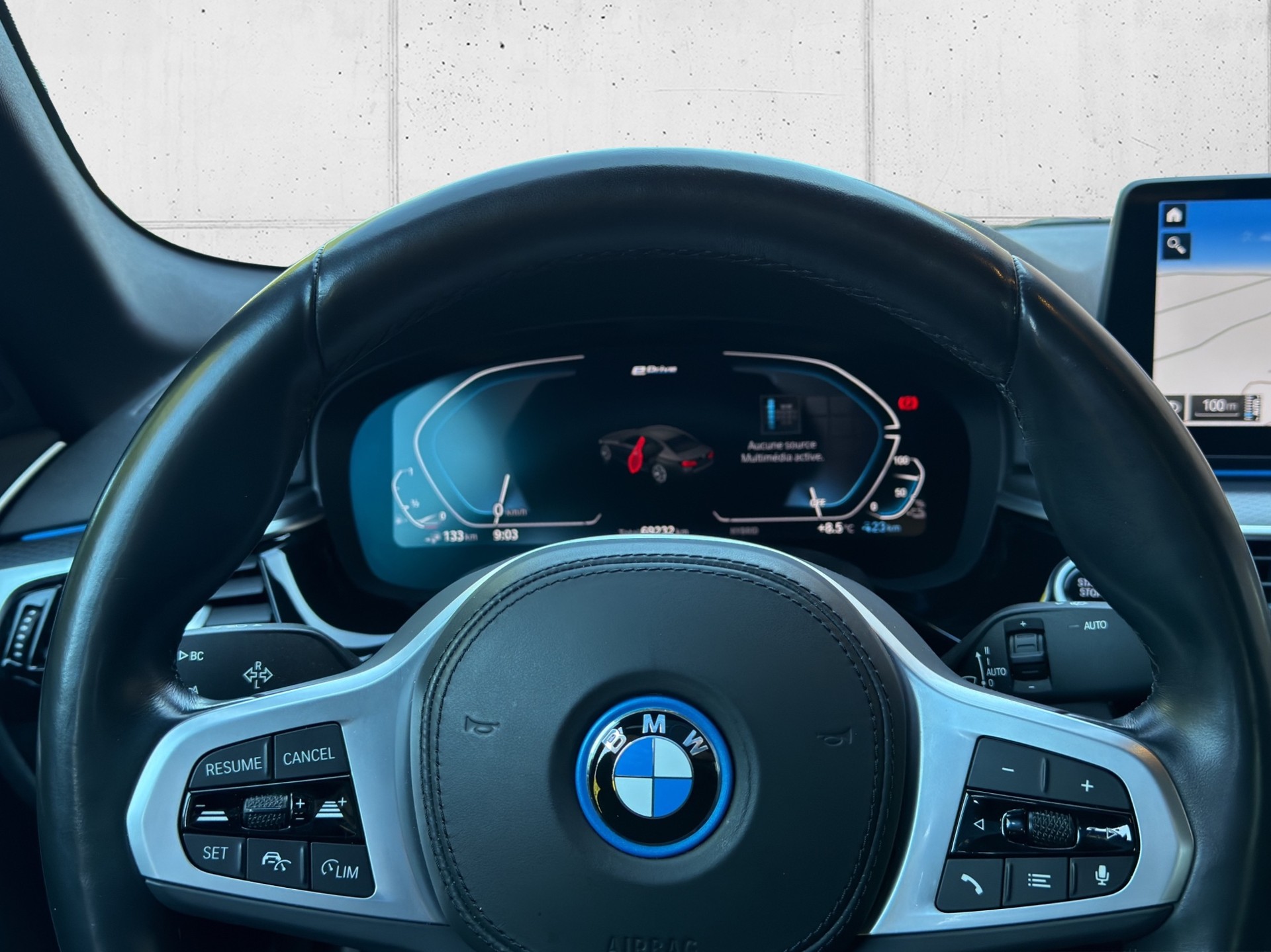 BMW 530e xDrive M Sport Steptronic-image-14