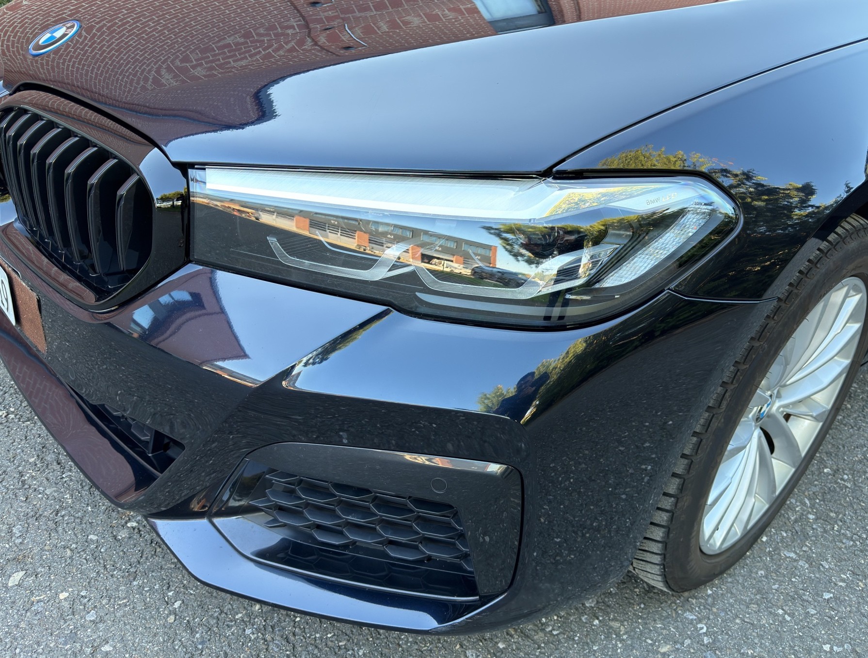 BMW 530e xDrive M Sport Steptronic-image-27