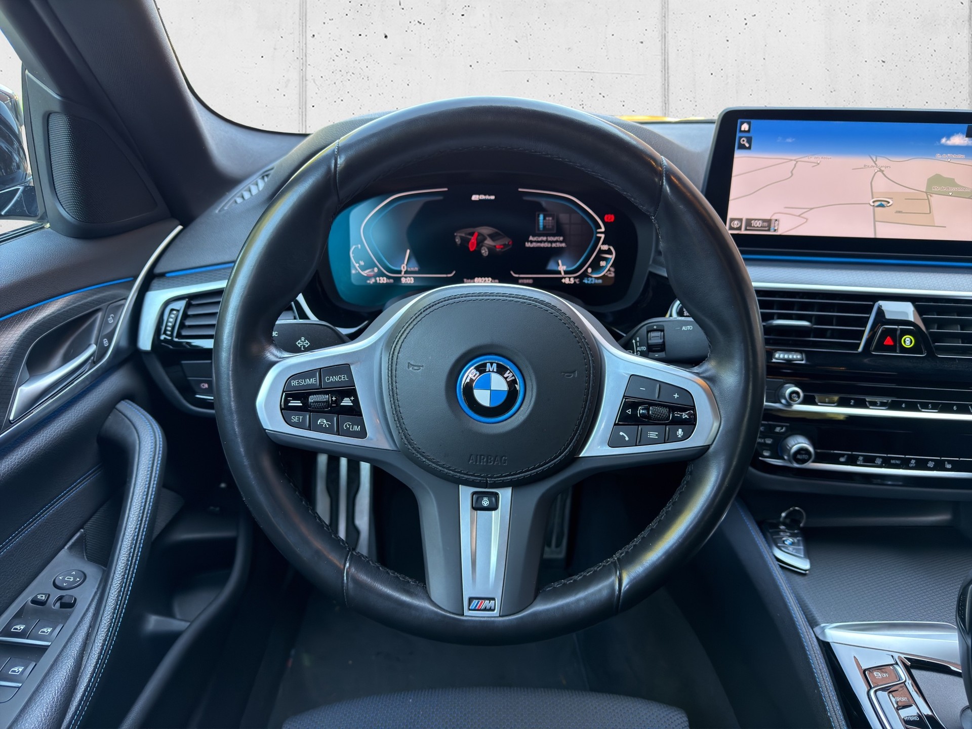 BMW 530e xDrive M Sport Steptronic-image-13