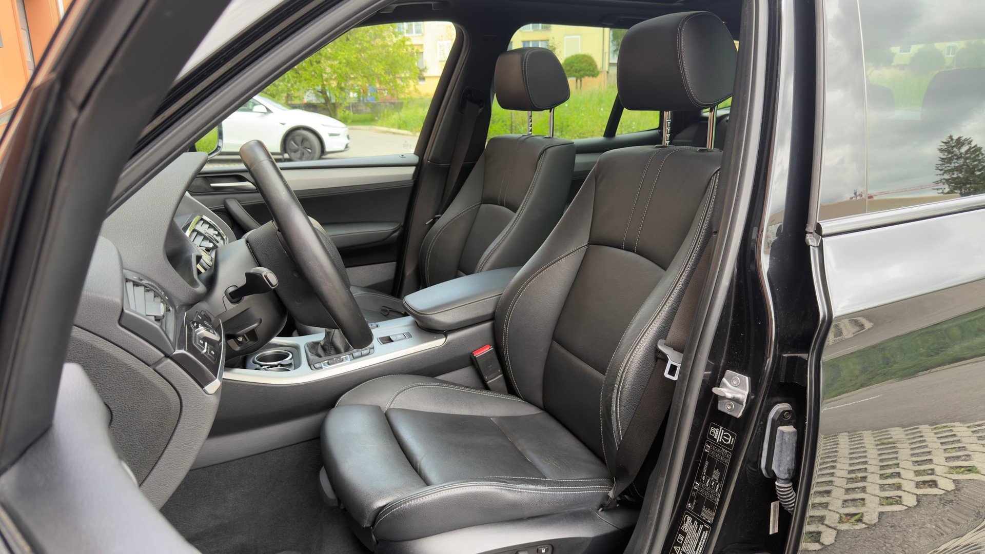 BMW X3 xDrive 20d -" Pack M * Capteur + Camera de Recul * intérieur cuir * jantes 19 pouces * sièges chauffants+électriques "-image-23