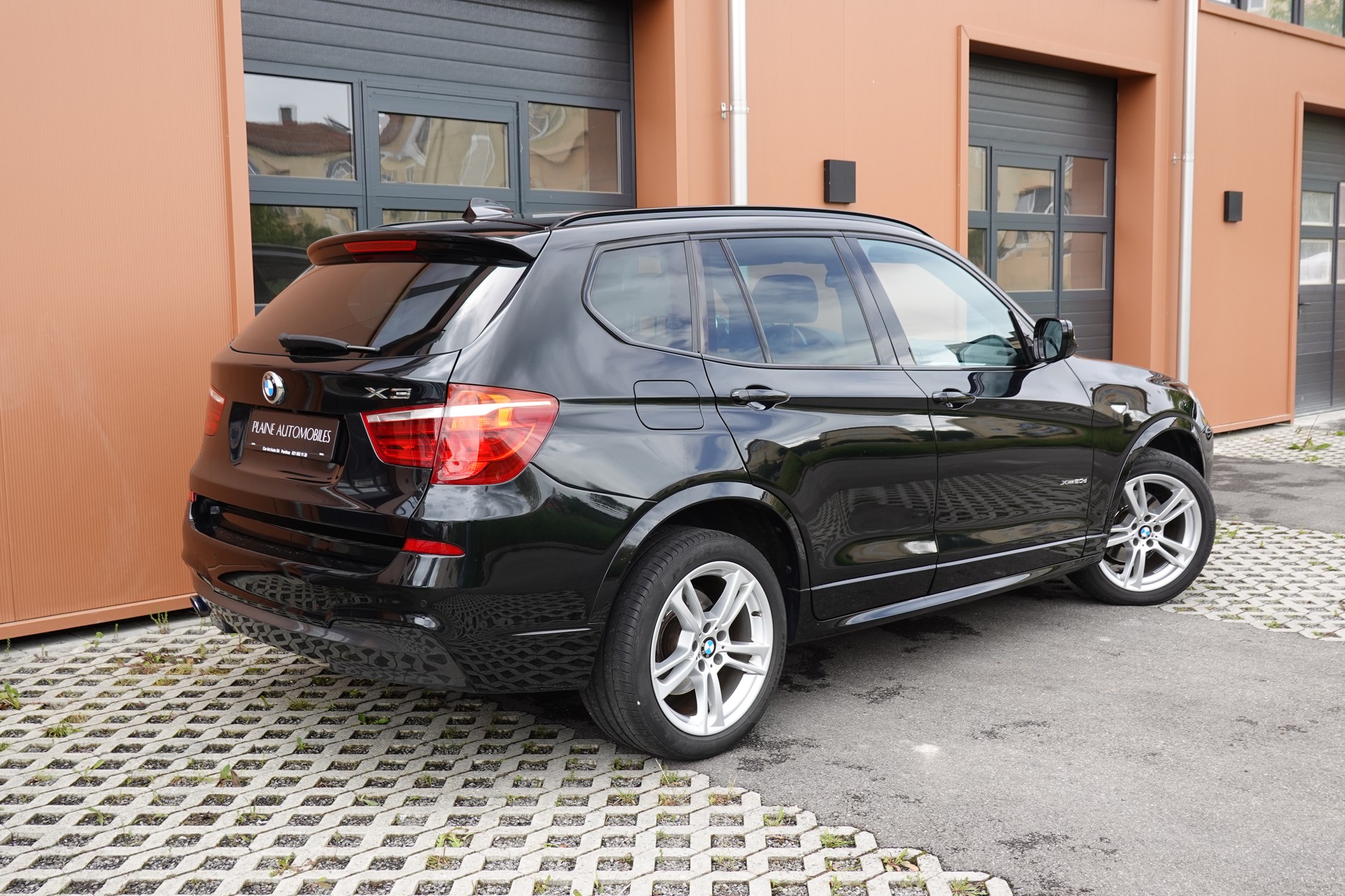 BMW X3 xDrive 20d -" Pack M * Capteur + Camera de Recul * intérieur cuir * jantes 19 pouces * sièges chauffants+électriques "-image-5