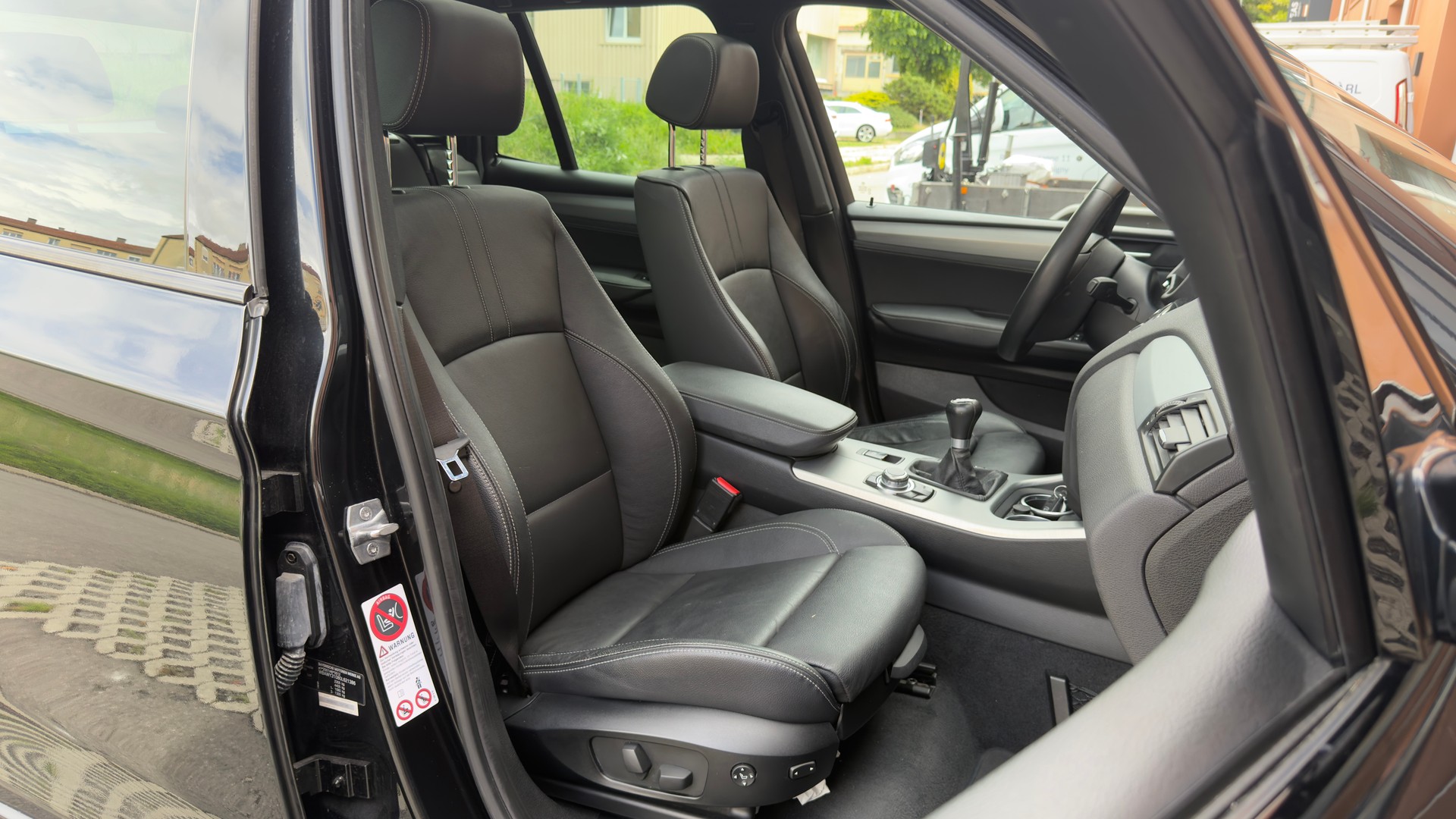 BMW X3 xDrive 20d -" Pack M * Capteur + Camera de Recul * intérieur cuir * jantes 19 pouces * sièges chauffants+électriques "-image-24