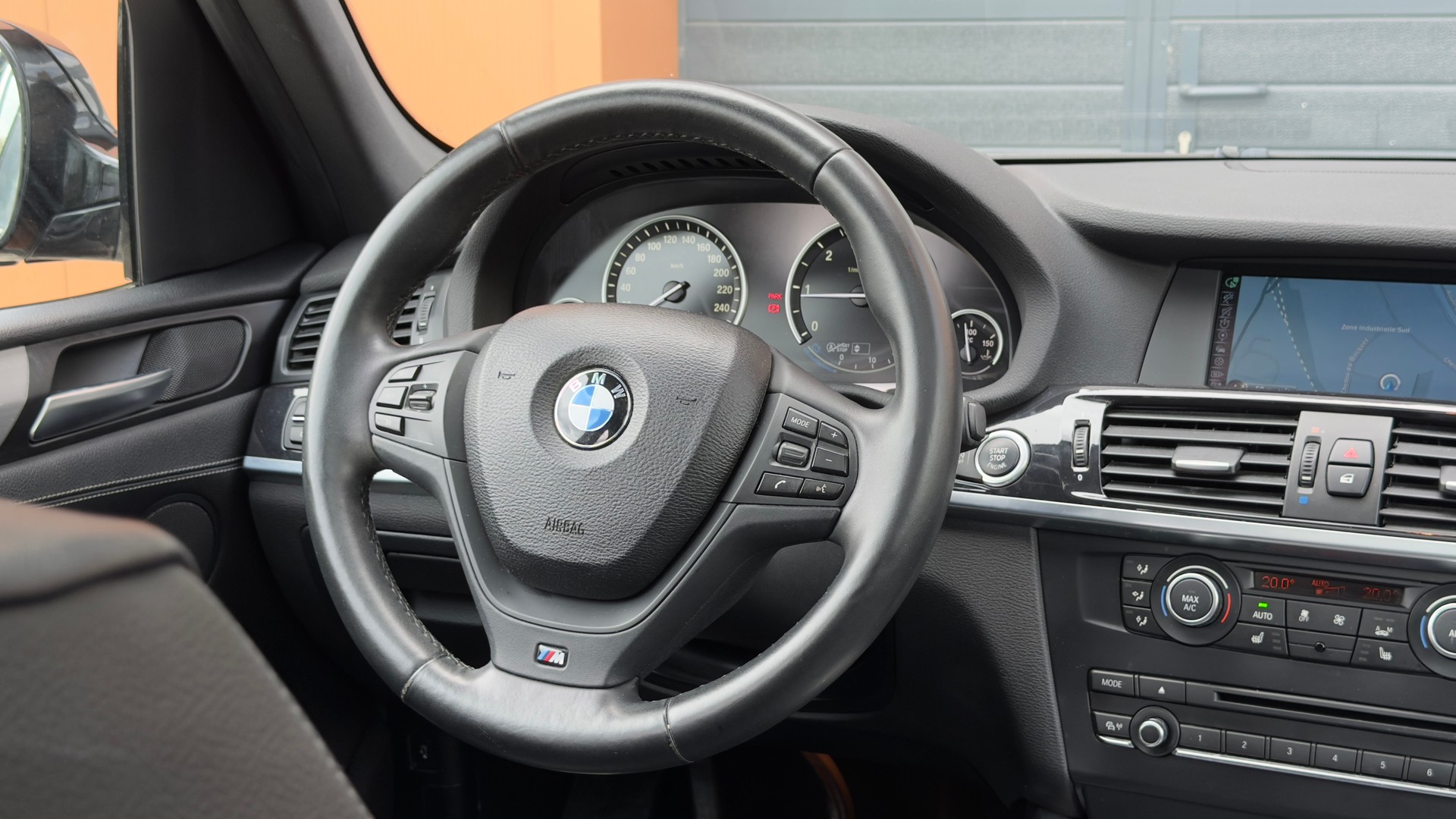 BMW X3 xDrive 20d -" Pack M * Capteur + Camera de Recul * intérieur cuir * jantes 19 pouces * sièges chauffants+électriques "-image-11