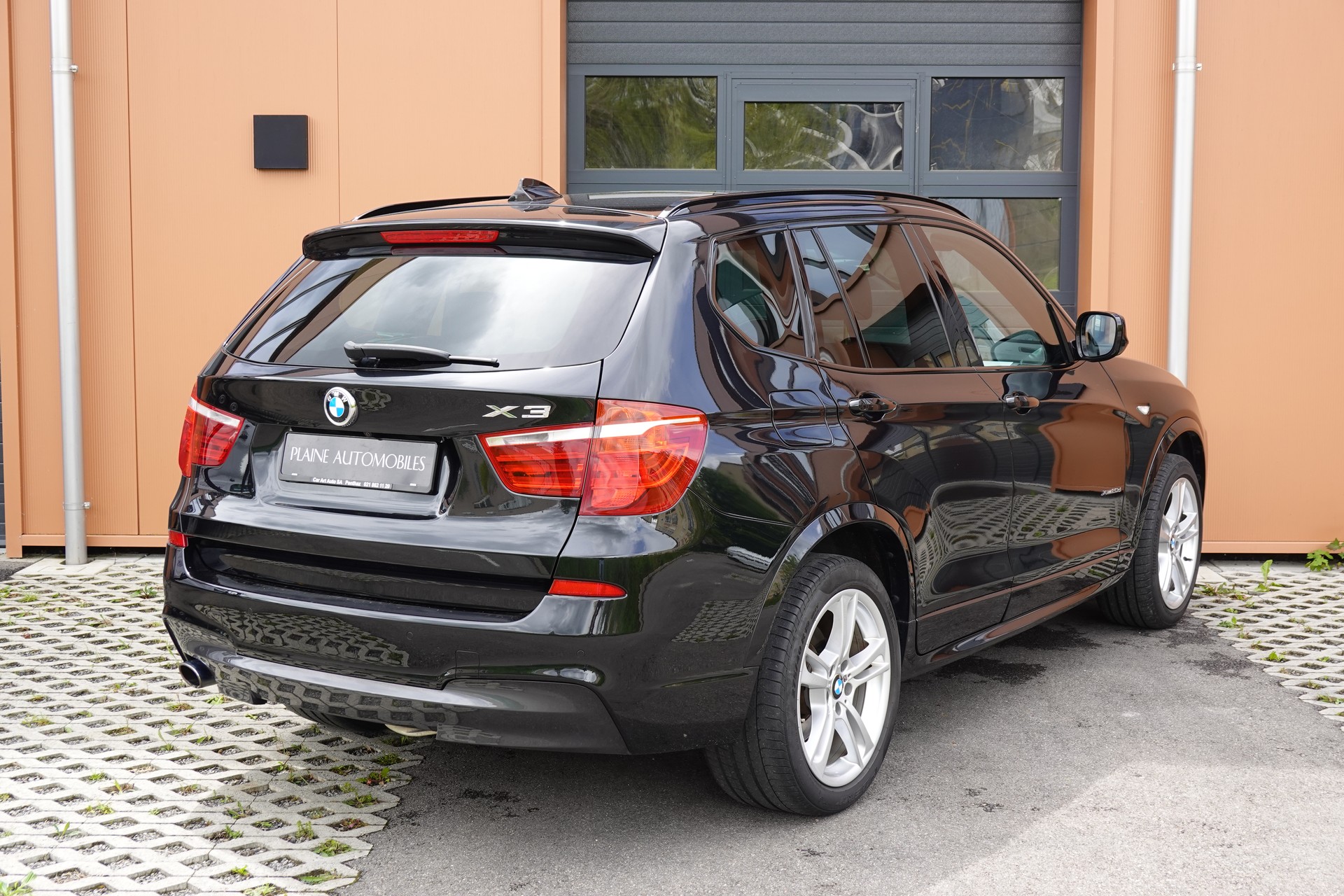 BMW X3 xDrive 20d -" Pack M * Capteur + Camera de Recul * intérieur cuir * jantes 19 pouces * sièges chauffants+électriques "-image-7