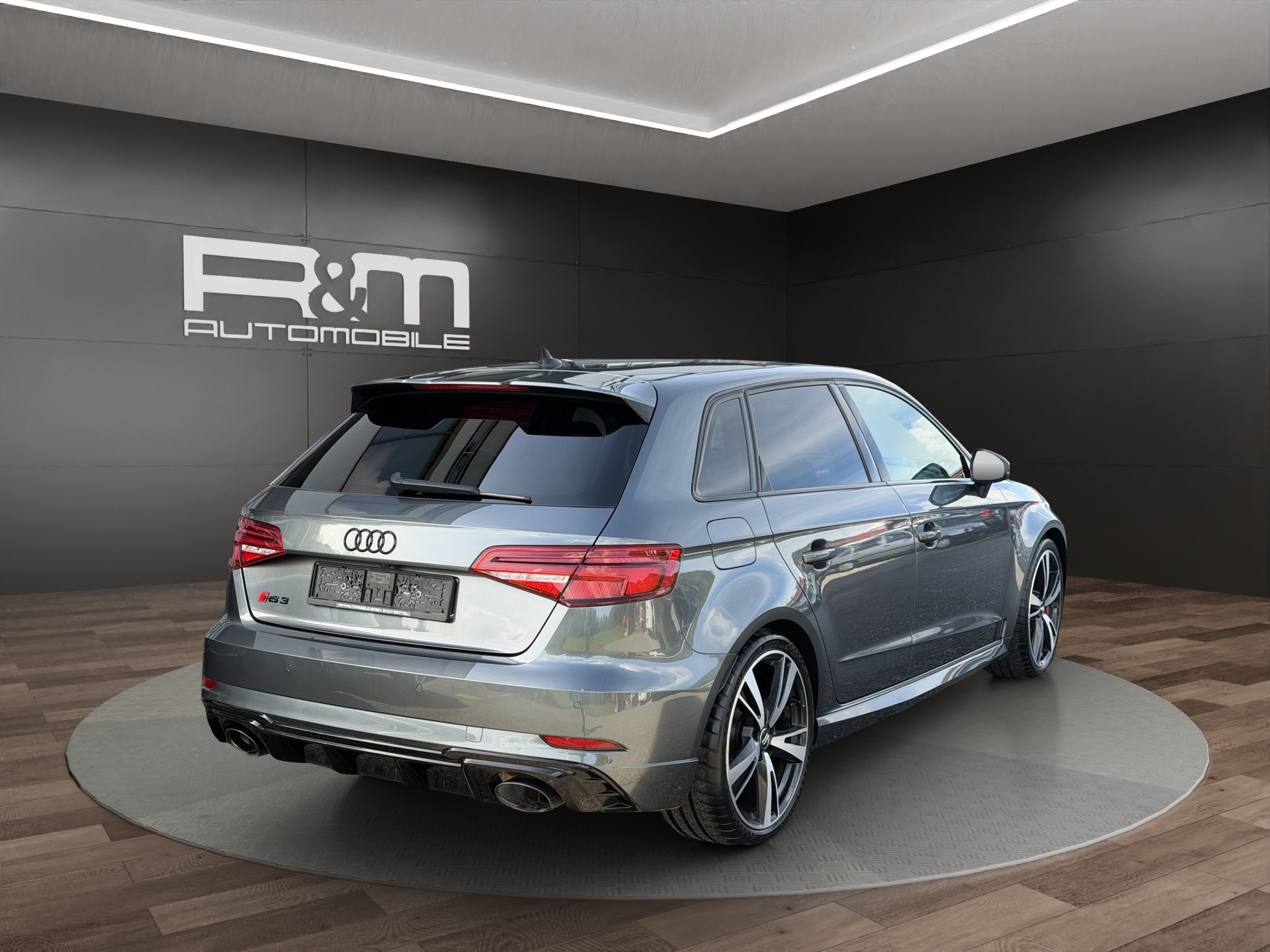 AUDI RS3 Sportback 2.5 TSI quattro S-tronic-image-4