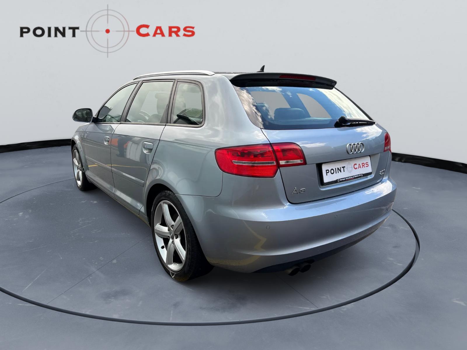 AUDI A3 Sportback 2.0 TFSI Ambition quattro S-tronic-image-2