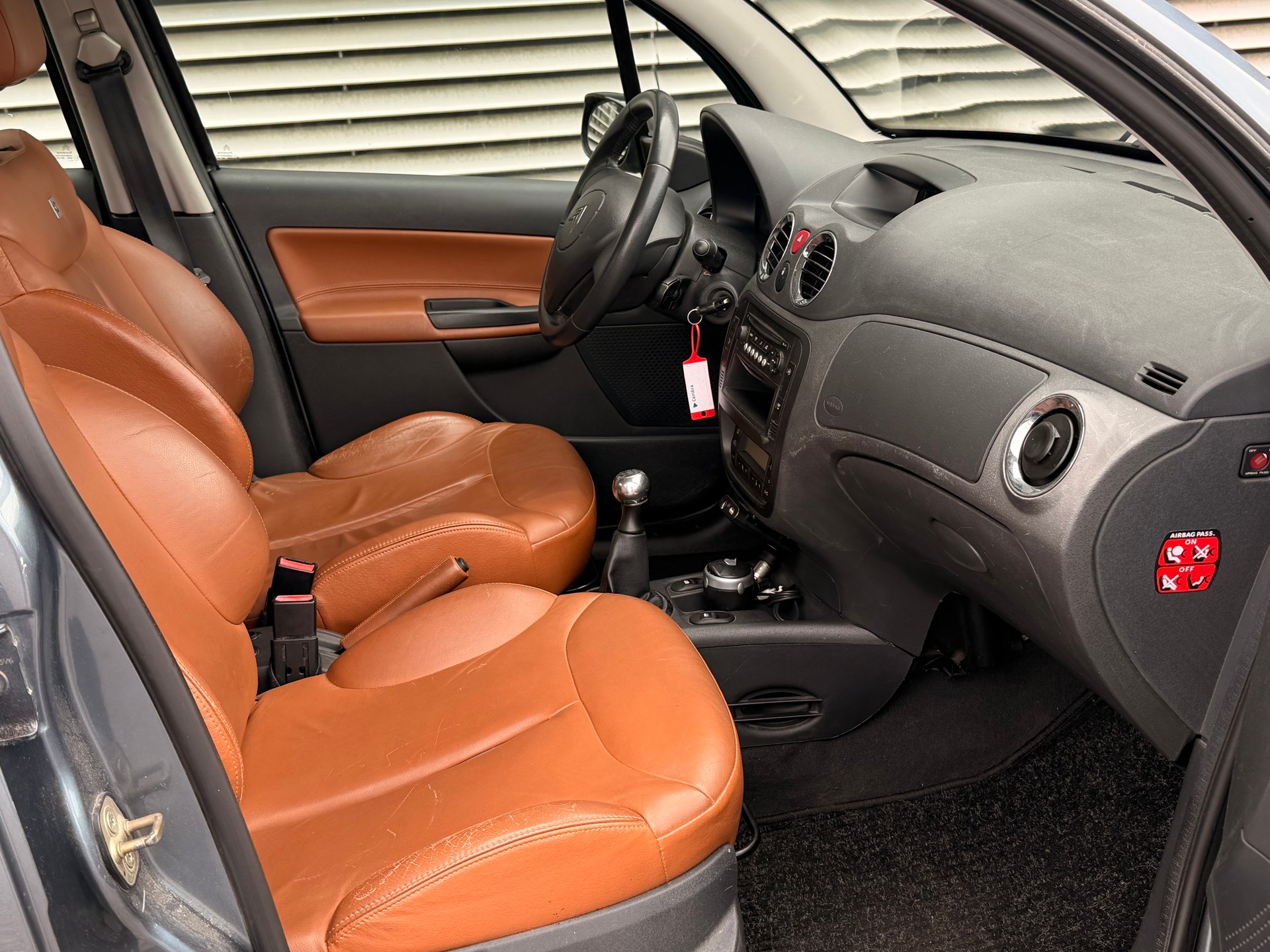 CITROEN C3 1.6i 16V Exclusive-image-5