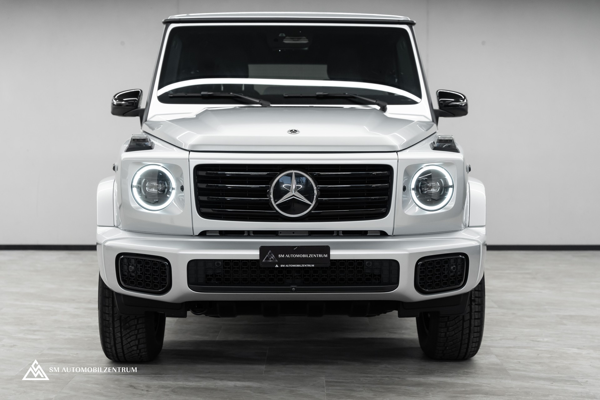 MERCEDES-BENZ G 580 / Burmester / 360° / Schiebedach-showroom-element-1