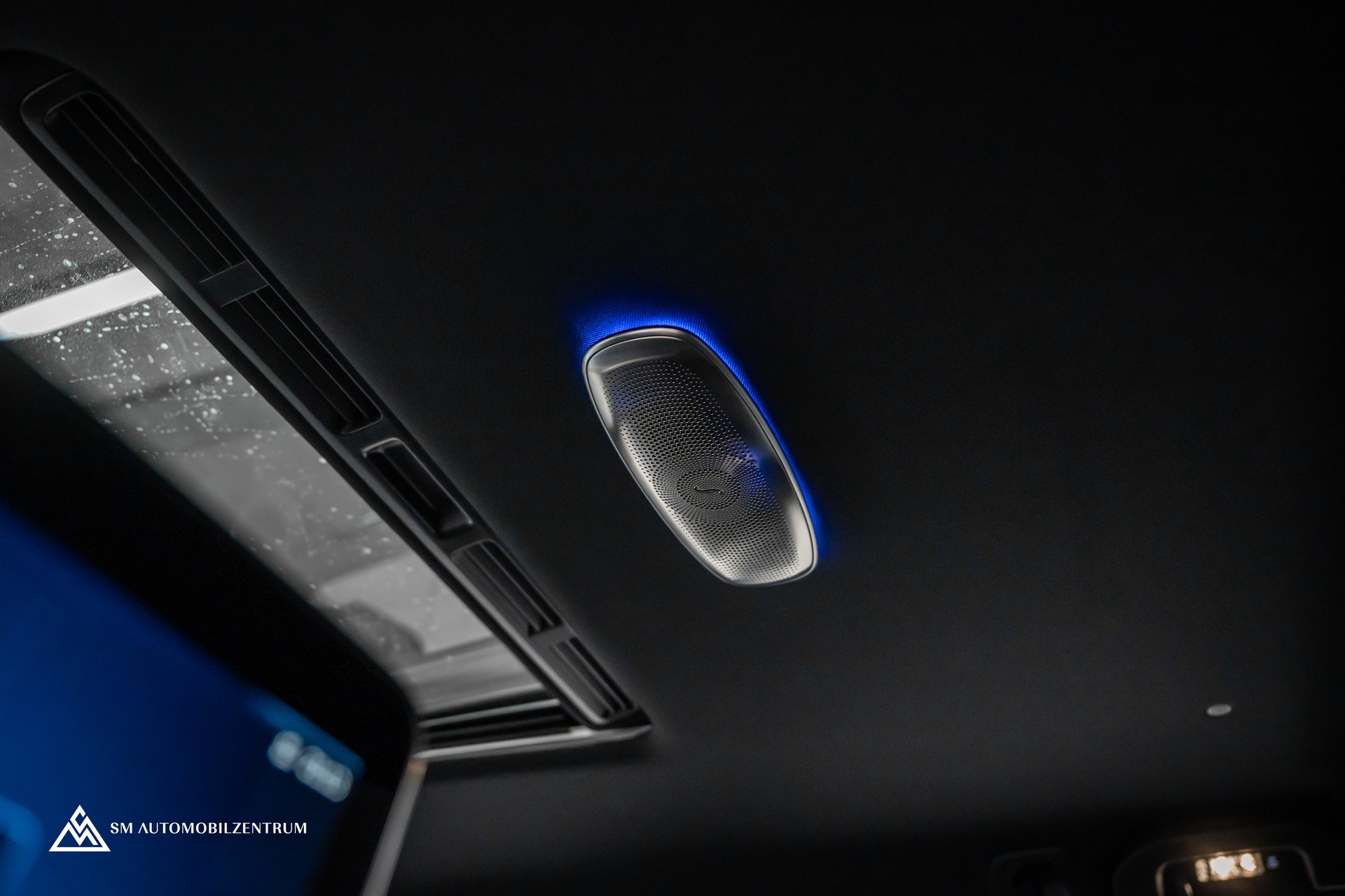MERCEDES-BENZ G 580 / Burmester / 360° / Schiebedach-image-37