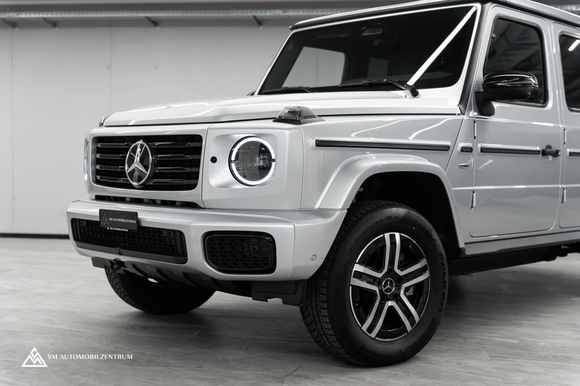 MERCEDES-BENZ G 580 / Burmester / 360° / Schiebedach-showroom-element-3