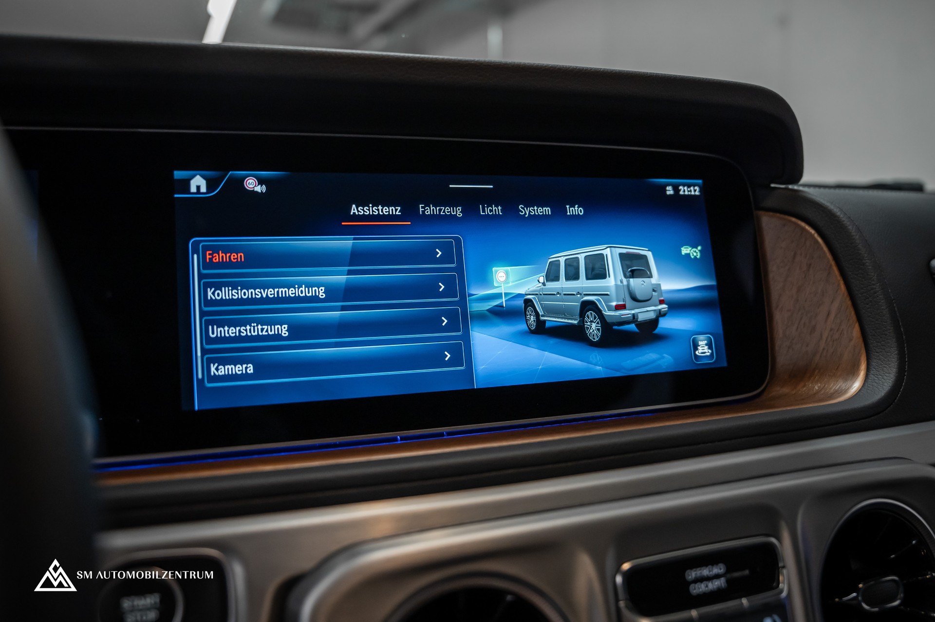 MERCEDES-BENZ G 580 / Burmester / 360° / Schiebedach-image-35