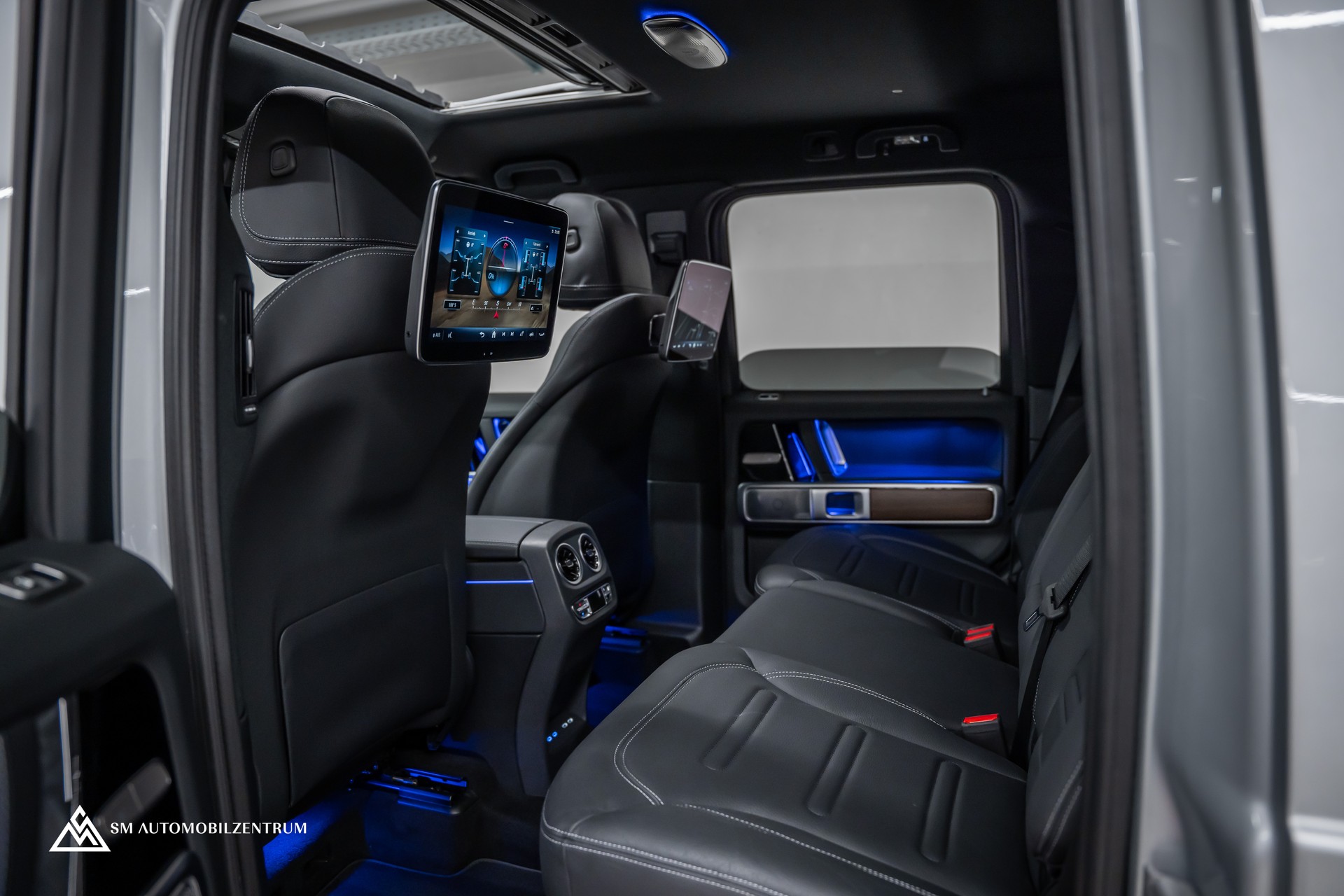 MERCEDES-BENZ G 580 / Burmester / 360° / Schiebedach-image-17