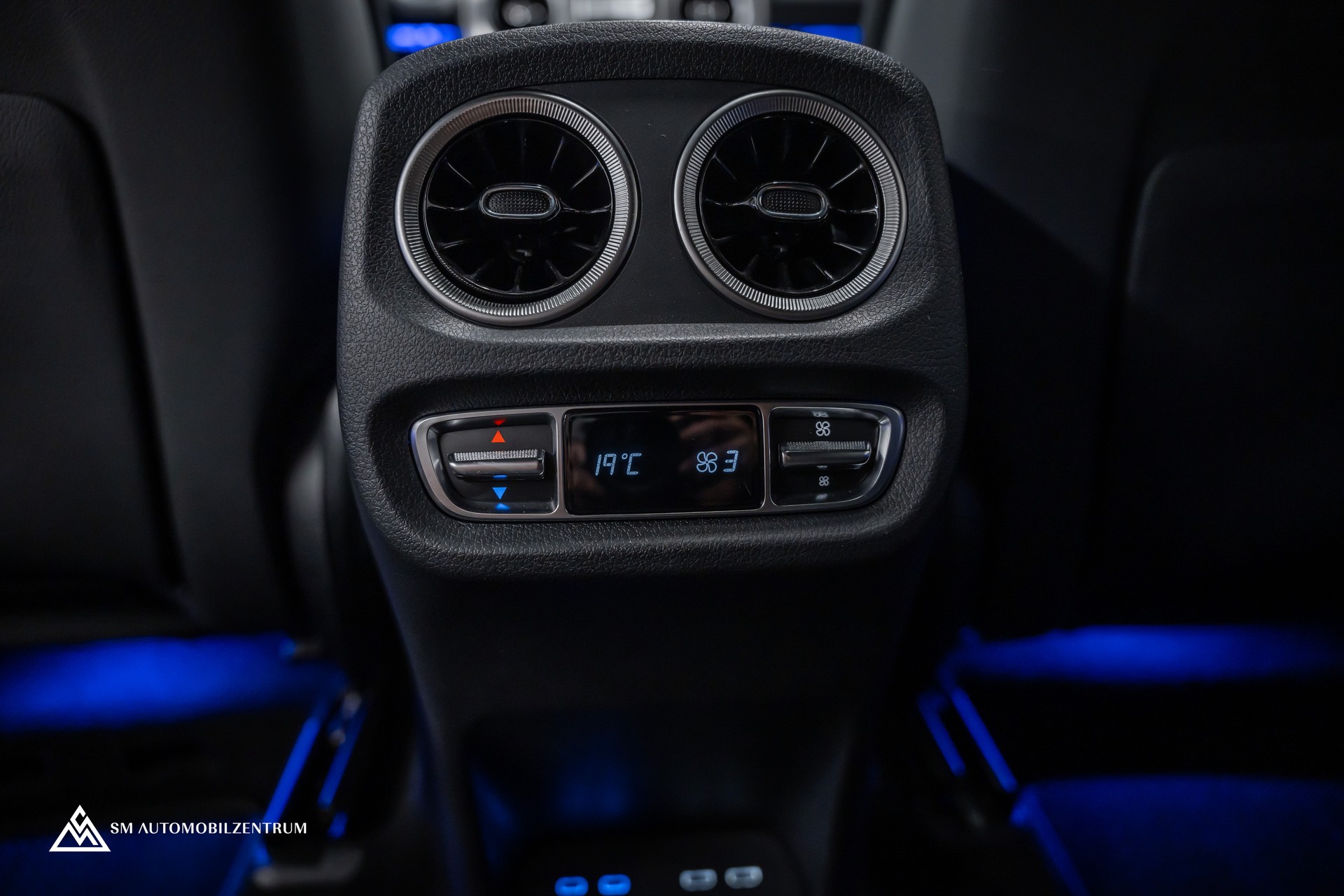 MERCEDES-BENZ G 580 / Burmester / 360° / Schiebedach-image-20